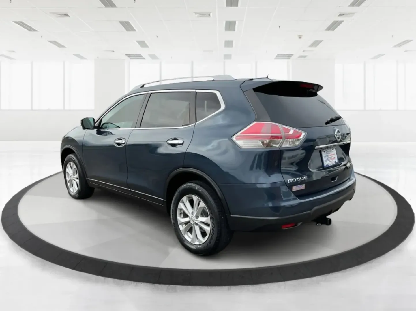 2015 Nissan Rogue SV (5N1AT2MV3FC) with an 2.5L I-4 DOHC engine, Continuously Variable Transmission transmission, located at 1184 Kauffman Ave, Fairborn, OH, 45324, (937) 908-9800, 39.807072, -84.030914 - Are you in search of the perfect vehicle to elevate your family outings or weekend adventures? Look no further than this stunning 2015 Nissan Rogue SV, available now at Advantage Car and Credit in New Carlisle, OH. This versatile SUV is not just a means of transportation; it's a lifestyle companion - Photo#3