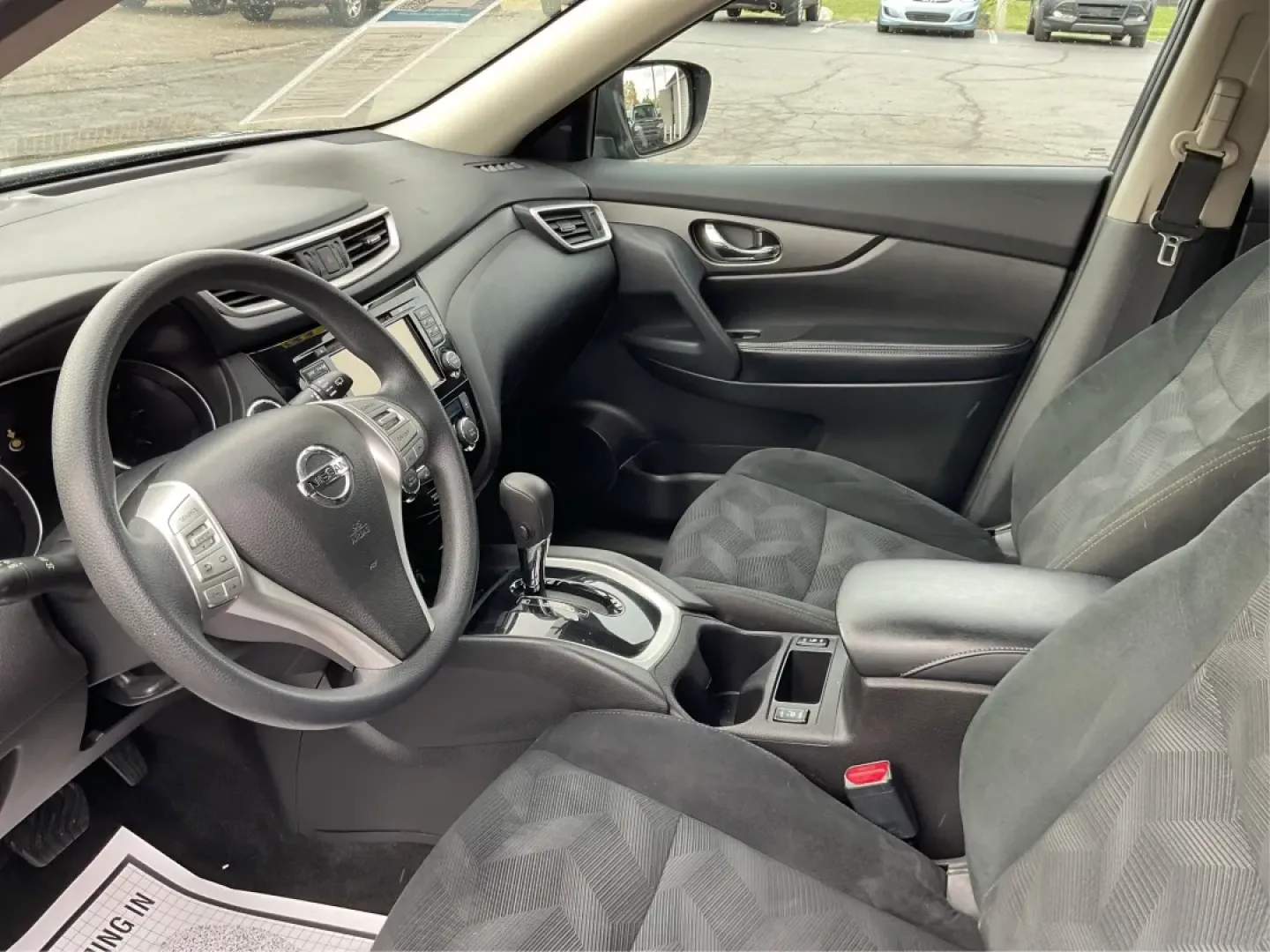 2015 Nissan Rogue SV (5N1AT2MV3FC) with an 2.5L I-4 DOHC engine, Continuously Variable Transmission transmission, located at 1184 Kauffman Ave, Fairborn, OH, 45324, (937) 908-9800, 39.807072, -84.030914 - Are you in search of the perfect vehicle to elevate your family outings or weekend adventures? Look no further than this stunning 2015 Nissan Rogue SV, available now at Advantage Car and Credit in New Carlisle, OH. This versatile SUV is not just a means of transportation; it's a lifestyle companion - Photo#8