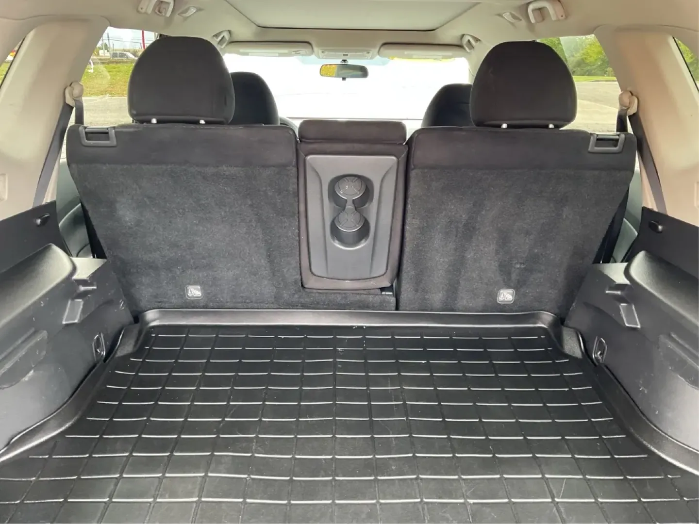 2015 Nissan Rogue SV (5N1AT2MV3FC) with an 2.5L I-4 DOHC engine, Continuously Variable Transmission transmission, located at 1184 Kauffman Ave, Fairborn, OH, 45324, (937) 908-9800, 39.807072, -84.030914 - Are you in search of the perfect vehicle to elevate your family outings or weekend adventures? Look no further than this stunning 2015 Nissan Rogue SV, available now at Advantage Car and Credit in New Carlisle, OH. This versatile SUV is not just a means of transportation; it's a lifestyle companion - Photo#11