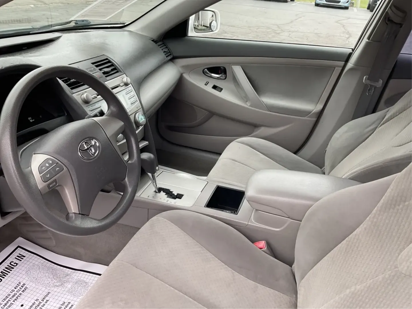 2008 Toyota Camry LE | SE | XLE (4T4BE46K18R) with an 2.4L I-4 DOHC engine, located at 8750 N County Rd 25A, Piqua, OH, 45356, (937) 908-9800, 40.164391, -84.232513 - Are you on the hunt for a reliable sedan that blends comfort and style with unbeatable affordability? Look no further! The 2008 Toyota Camry LE, available at Advantage Car and Credit in Riverside, OH, is the perfect vehicle for anyone seeking a dependable ride for daily commutes or family outings. W - Photo#9