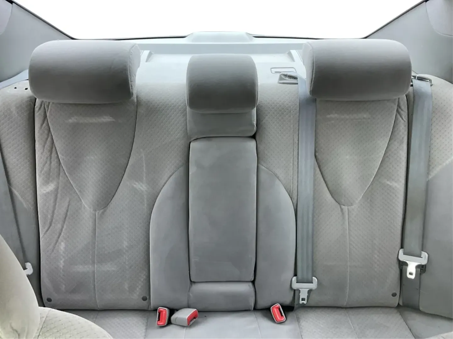 2008 Toyota Camry LE | SE | XLE (4T4BE46K18R) with an 2.4L I-4 DOHC engine, located at 8750 N County Rd 25A, Piqua, OH, 45356, (937) 908-9800, 40.164391, -84.232513 - Are you on the hunt for a reliable sedan that blends comfort and style with unbeatable affordability? Look no further! The 2008 Toyota Camry LE, available at Advantage Car and Credit in Riverside, OH, is the perfect vehicle for anyone seeking a dependable ride for daily commutes or family outings. W - Photo#14