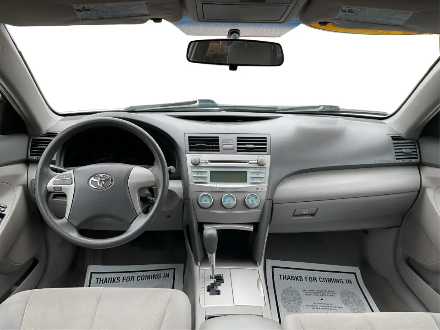 2008 Toyota Camry LE | SE | XLE (4T4BE46K18R) with an 2.4L I-4 DOHC engine, located at 8750 N County Rd 25A, Piqua, OH, 45356, (937) 908-9800, 40.164391, -84.232513 - Are you on the hunt for a reliable sedan that blends comfort and style with unbeatable affordability? Look no further! The 2008 Toyota Camry LE, available at Advantage Car and Credit in Riverside, OH, is the perfect vehicle for anyone seeking a dependable ride for daily commutes or family outings. W - Photo#20