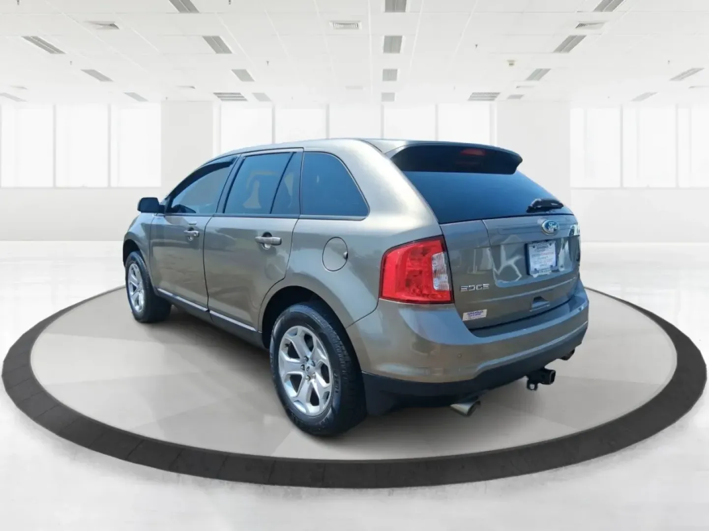 2014 Ford Edge SEL (2FMDK4JCXEB) with an 3.5L V-6 DOHC engine, located at 4508 South Dixie Dr, Moraine, OH, 45439, (937) 908-9800, 39.689976, -84.218452 - Are you searching for the perfect vehicle to elevate your family adventures or enhance your daily commute? Look no further! The 2014 Ford Edge SEL is designed to fit every aspect of your lifestyle, whether you're navigating busy city streets, embarking on weekend getaways, or simply running errands - Photo#4