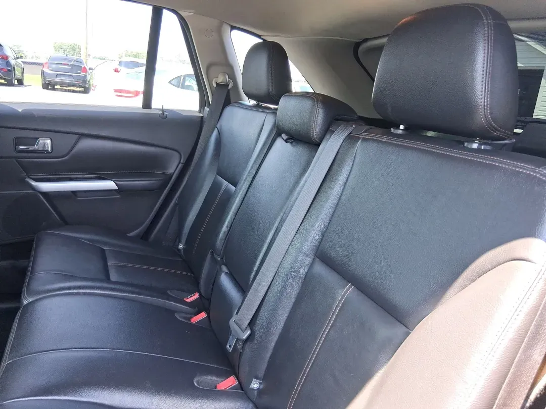 2014 Ford Edge SEL (2FMDK4JCXEB) with an 3.5L V-6 DOHC engine, located at 4508 South Dixie Dr, Moraine, OH, 45439, (937) 908-9800, 39.689976, -84.218452 - 2014 Ford Edge SEL - Photo#10