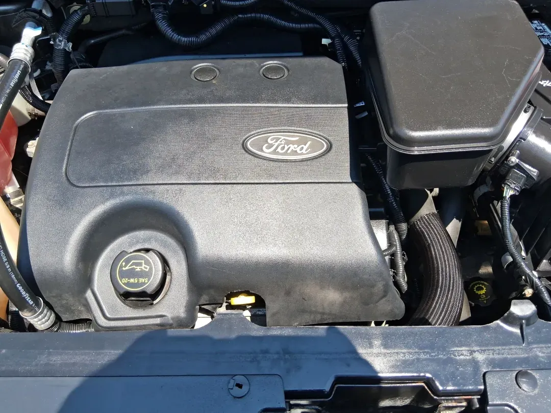 2014 Ford Edge SEL (2FMDK4JCXEB) with an 3.5L V-6 DOHC engine, located at 4508 South Dixie Dr, Moraine, OH, 45439, (937) 908-9800, 39.689976, -84.218452 - 2014 Ford Edge SEL - Photo#11