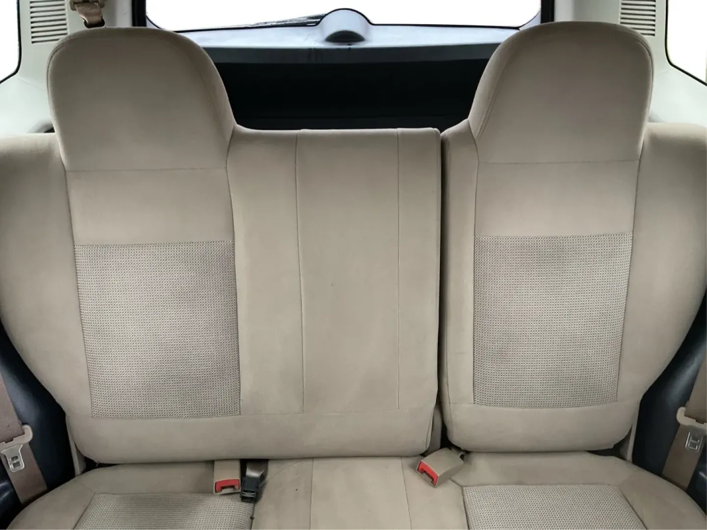 2016 Jeep Patriot Sport (1C4NJRBB5GD) with an 2.4L I-4 DOHC engine, located at 4508 South Dixie Dr, Moraine, OH, 45439, (937) 908-9800, 39.689976, -84.218452 - **Adventure Awaits with this 2016 Jeep Patriot Sport at Advantage Car and Credit - New Carlisle!**<br /> <br /> Are you ready to embrace the road less traveled? Whether you're planning weekend getaways with family or searching for the perfect commuter car that can handle a bit of adventure, this 201 - Photo#14