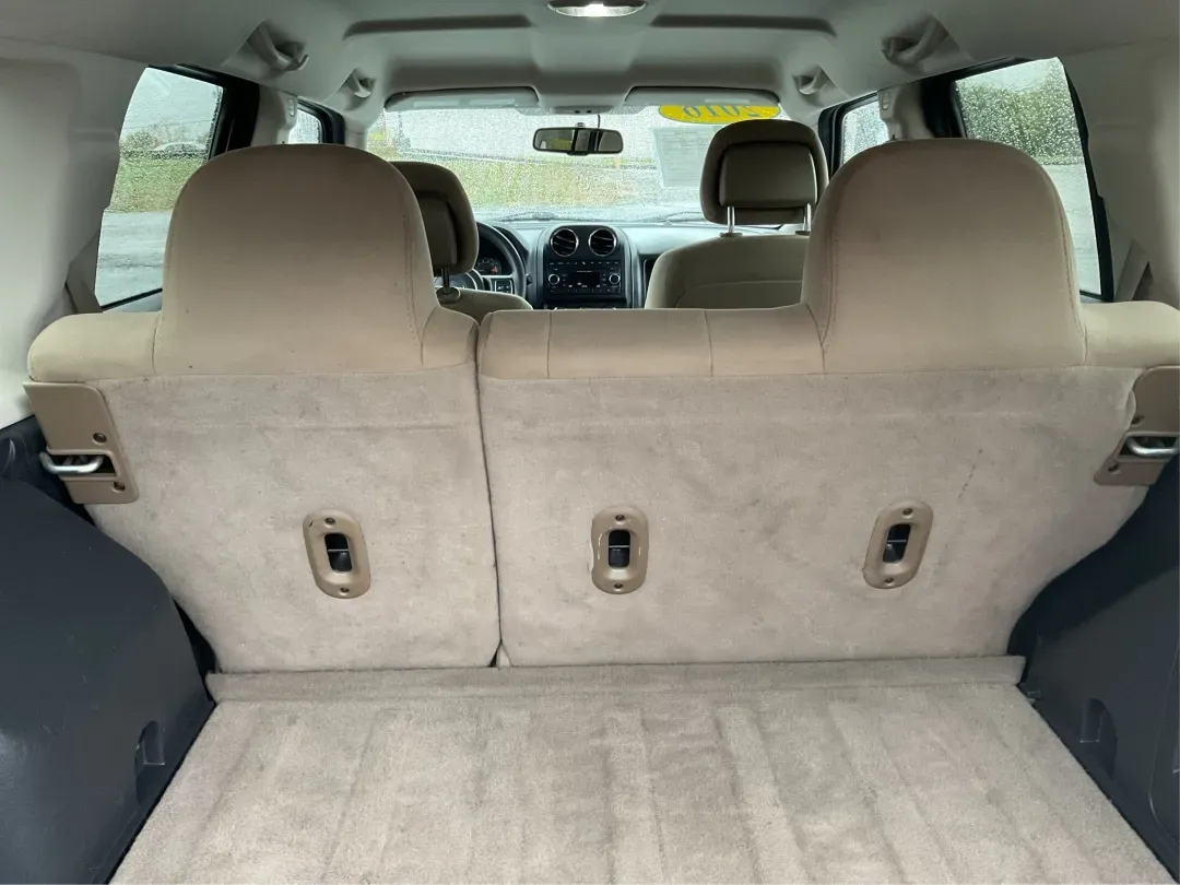 2016 Jeep Patriot Sport (1C4NJRBB5GD) with an 2.4L I-4 DOHC engine, located at 1230 East Main St, Xenia, OH, 45385, (937) 908-9800, 39.688026, -83.910172 - **Adventure Awaits with this 2016 Jeep Patriot Sport at Advantage Car and Credit - New Carlisle!**<br /> <br /> Are you ready to embrace the road less traveled? Whether you're planning weekend getaways with family or searching for the perfect commuter car that can handle a bit of adventure, this 201 - Photo#12