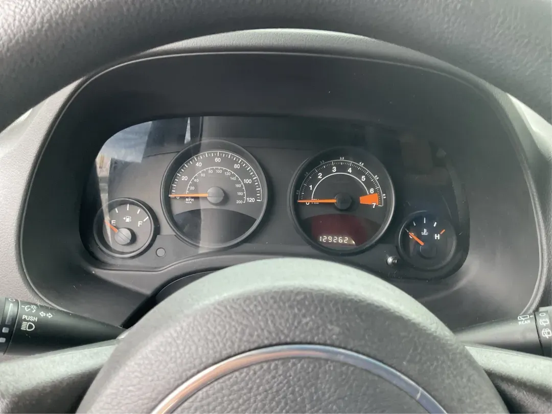 2016 Jeep Patriot Sport (1C4NJRBB5GD) with an 2.4L I-4 DOHC engine, located at 1230 East Main St, Xenia, OH, 45385, (937) 908-9800, 39.688026, -83.910172 - **Adventure Awaits with this 2016 Jeep Patriot Sport at Advantage Car and Credit - New Carlisle!**<br /> <br /> Are you ready to embrace the road less traveled? Whether you're planning weekend getaways with family or searching for the perfect commuter car that can handle a bit of adventure, this 201 - Photo#15