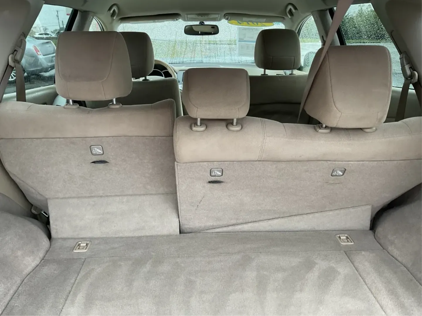 2014 Nissan Murano SV (JN8AZ1MW9EW) with an 3.5L V-6 DOHC engine, located at 401 Woodman Dr, Riverside, OH, 45431, (937) 908-9800, 39.760899, -84.123421 - **Discover the Perfect Blend of Style and Functionality with the 2014 Nissan Murano SV Your Ideal SUV for Riverside Adventures!**<br /> <br /> Are you searching for a versatile vehicle that can keep up with your busy lifestyle? Look no further! The 2014 Nissan Murano SV, available at Advantage Car - Photo#12