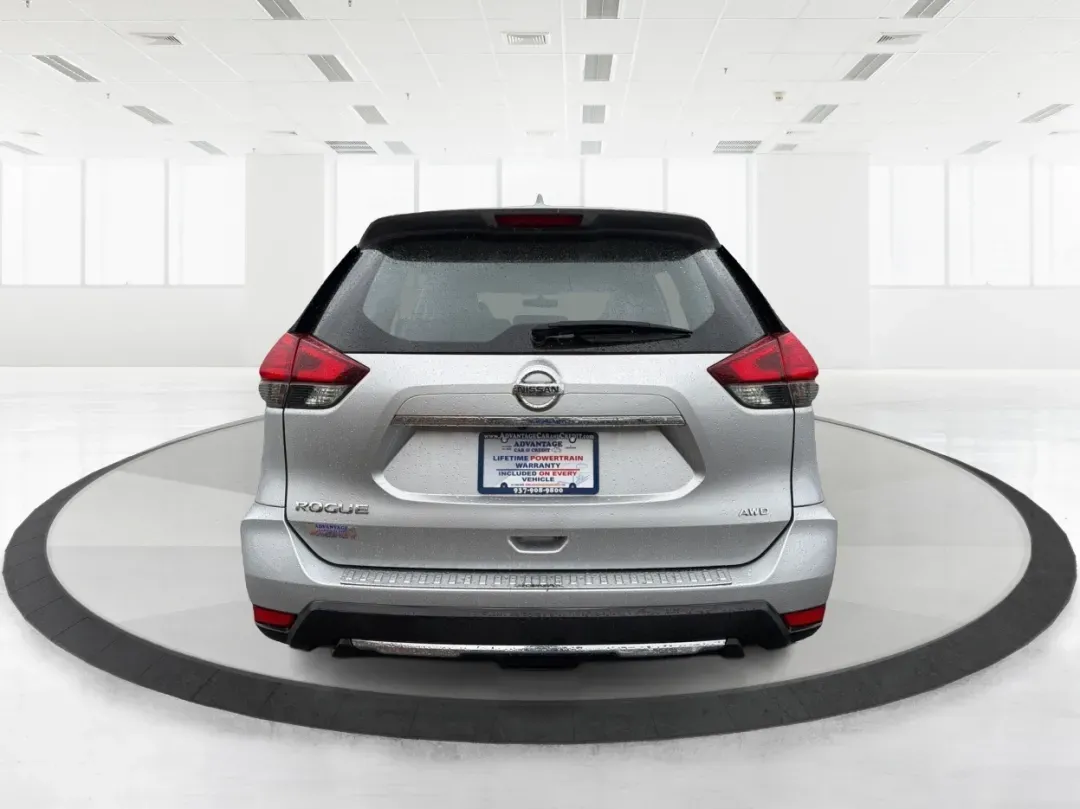 2017 Nissan Rogue S (JN8AT2MVXHW) with an 2.5L I-4 DOHC engine, located at 1230 East Main St, Xenia, OH, 45385, (937) 908-9800, 39.688026, -83.910172 - ### Adventure Awaits with the 2017 Nissan Rogue at Advantage Car and Credit - Piqua!<br /> <br /> Are you ready to elevate your family adventures, weekend getaways, or daily commutes? Discover the perfect blend of functionality and style in the 2017 Nissan Rogue, available now at Advantage Car and C - Photo#3