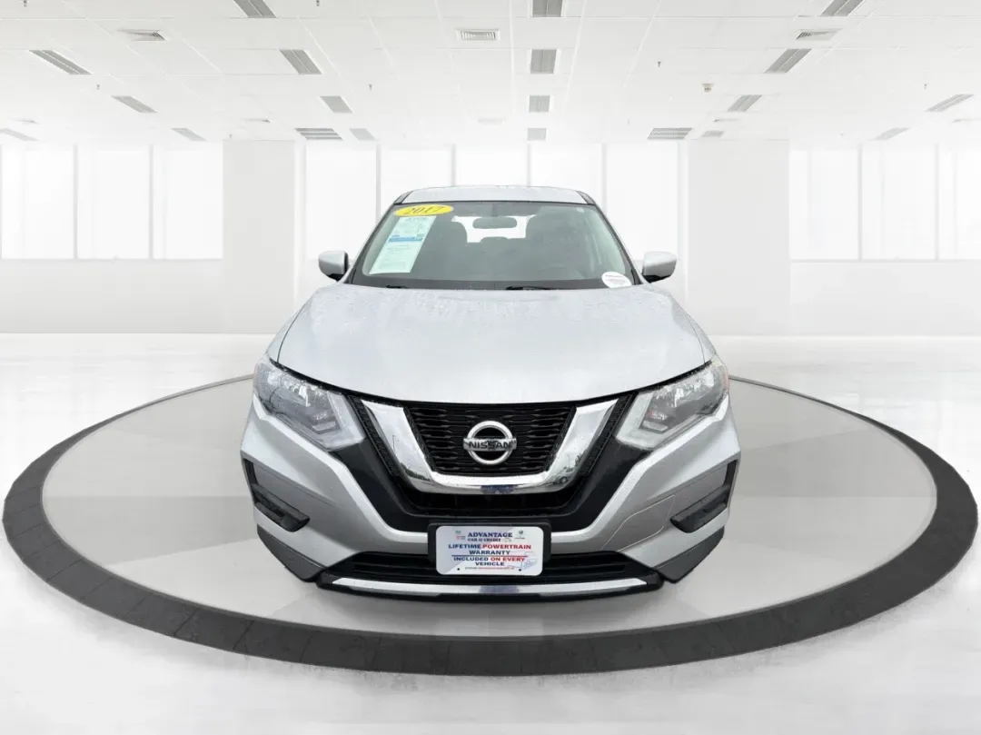 2017 Nissan Rogue S (JN8AT2MVXHW) with an 2.5L I-4 DOHC engine, located at 1230 East Main St, Xenia, OH, 45385, (937) 908-9800, 39.688026, -83.910172 - ### Adventure Awaits with the 2017 Nissan Rogue at Advantage Car and Credit - Piqua!<br /> <br /> Are you ready to elevate your family adventures, weekend getaways, or daily commutes? Discover the perfect blend of functionality and style in the 2017 Nissan Rogue, available now at Advantage Car and C - Photo#7