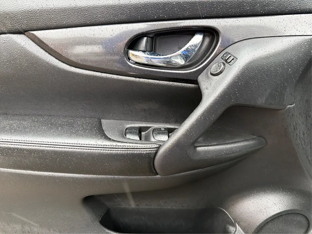 2017 Nissan Rogue S (JN8AT2MVXHW) with an 2.5L I-4 DOHC engine, located at 1230 East Main St, Xenia, OH, 45385, (937) 908-9800, 39.688026, -83.910172 - ### Adventure Awaits with the 2017 Nissan Rogue at Advantage Car and Credit - Piqua!<br /> <br /> Are you ready to elevate your family adventures, weekend getaways, or daily commutes? Discover the perfect blend of functionality and style in the 2017 Nissan Rogue, available now at Advantage Car and C - Photo#17