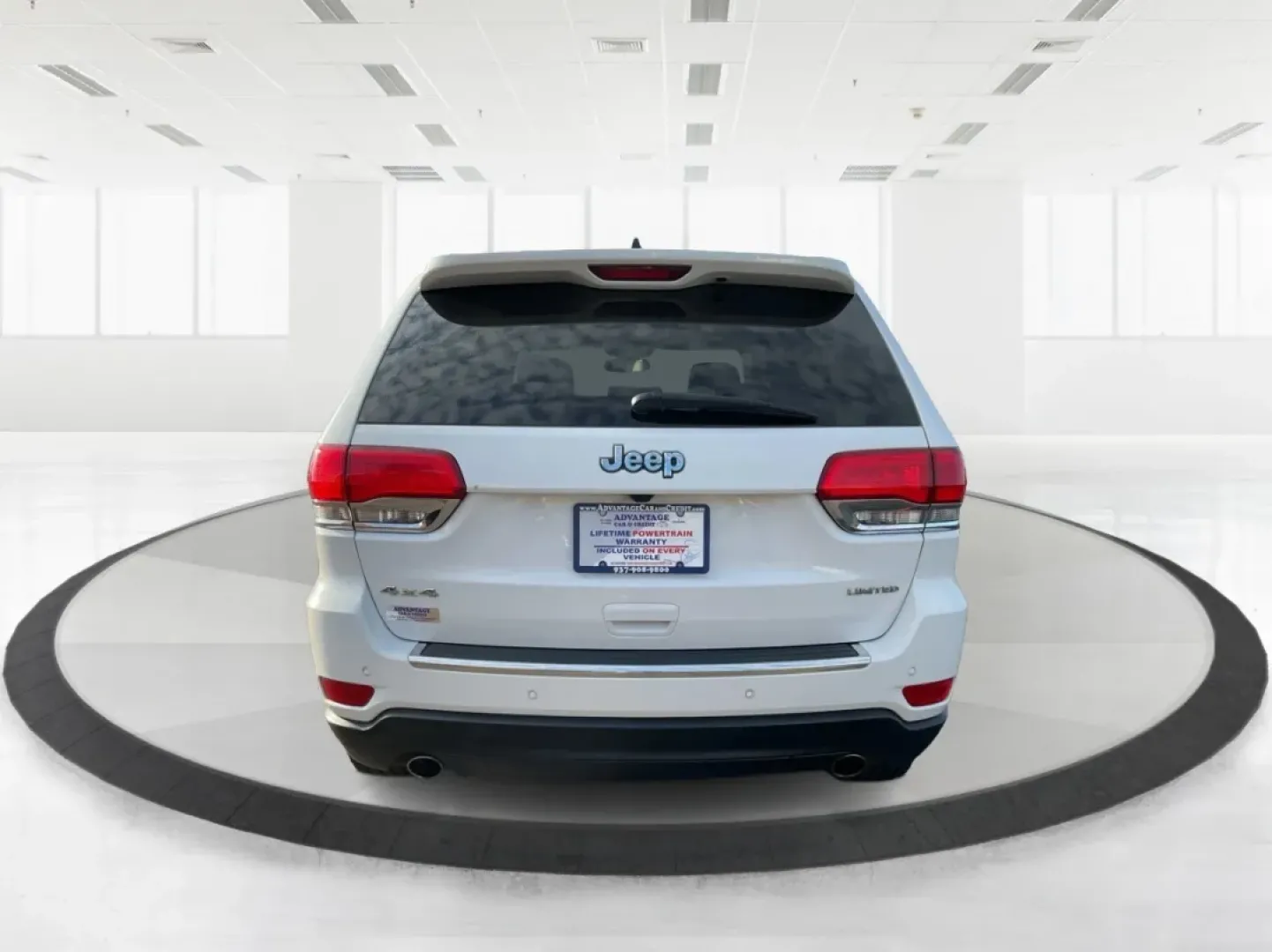 2014 Jeep Grand Cherokee Limited (1C4RJFBG8EC) with an Other engine, located at 1951 S Dayton Lakeview Rd., New Carlisle, OH, 45344, (937) 908-9800, 39.890999, -84.050255 - Are you ready to elevate your weekend adventures or transform your daily commute? Look no further! At Advantage Car and Credit in Troy, OH, we are excited to present this stunning 2014 Jeep Grand Cherokee Limited. This versatile SUV is not just a vehicle; it's a lifestyle enhancer, perfect for famil - Photo#3