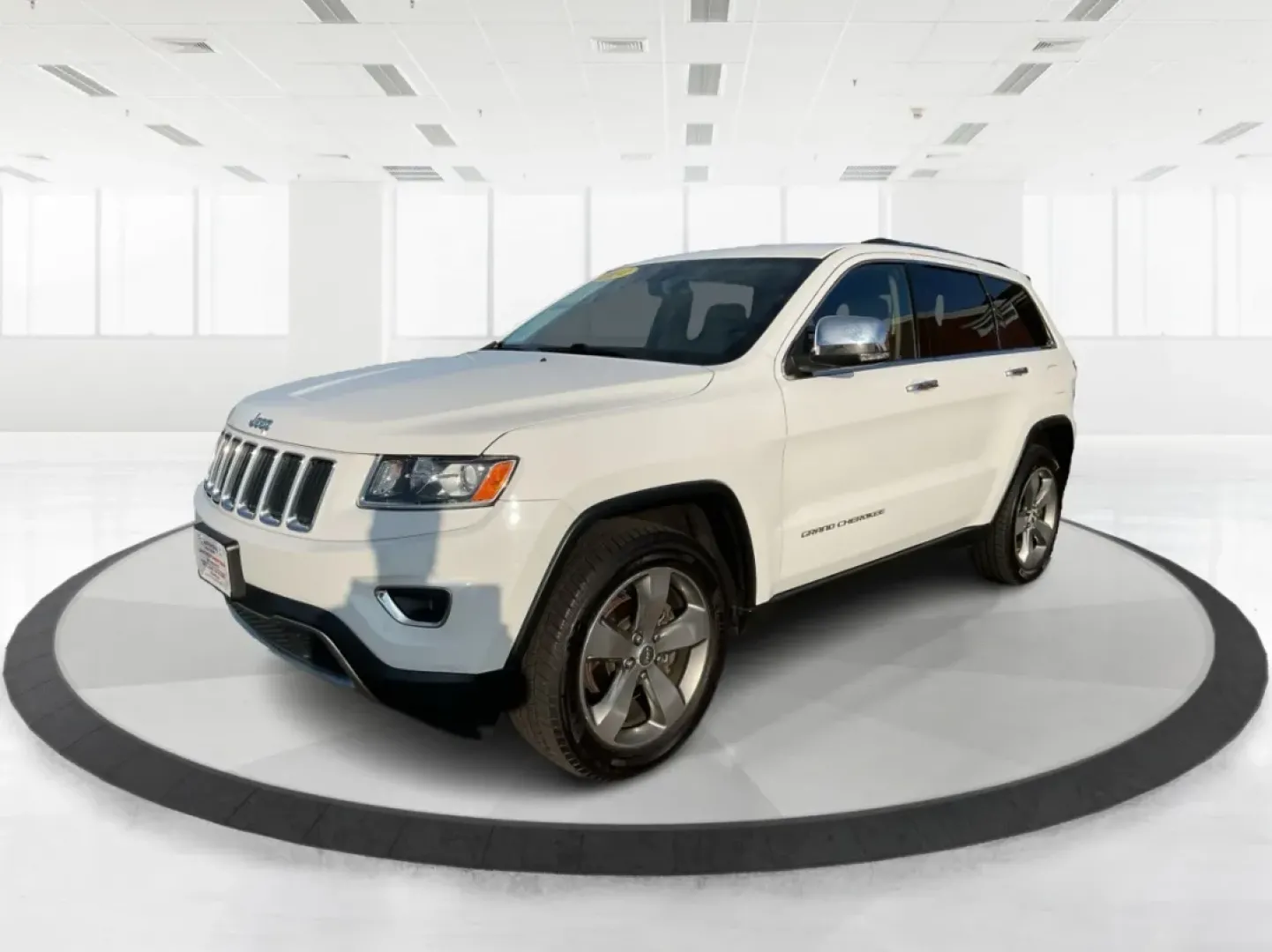 2014 Jeep Grand Cherokee Limited (1C4RJFBG8EC) with an Other engine, located at 1951 S Dayton Lakeview Rd., New Carlisle, OH, 45344, (937) 908-9800, 39.890999, -84.050255 - Are you ready to elevate your weekend adventures or transform your daily commute? Look no further! At Advantage Car and Credit in Troy, OH, we are excited to present this stunning 2014 Jeep Grand Cherokee Limited. This versatile SUV is not just a vehicle; it's a lifestyle enhancer, perfect for famil - Photo#8