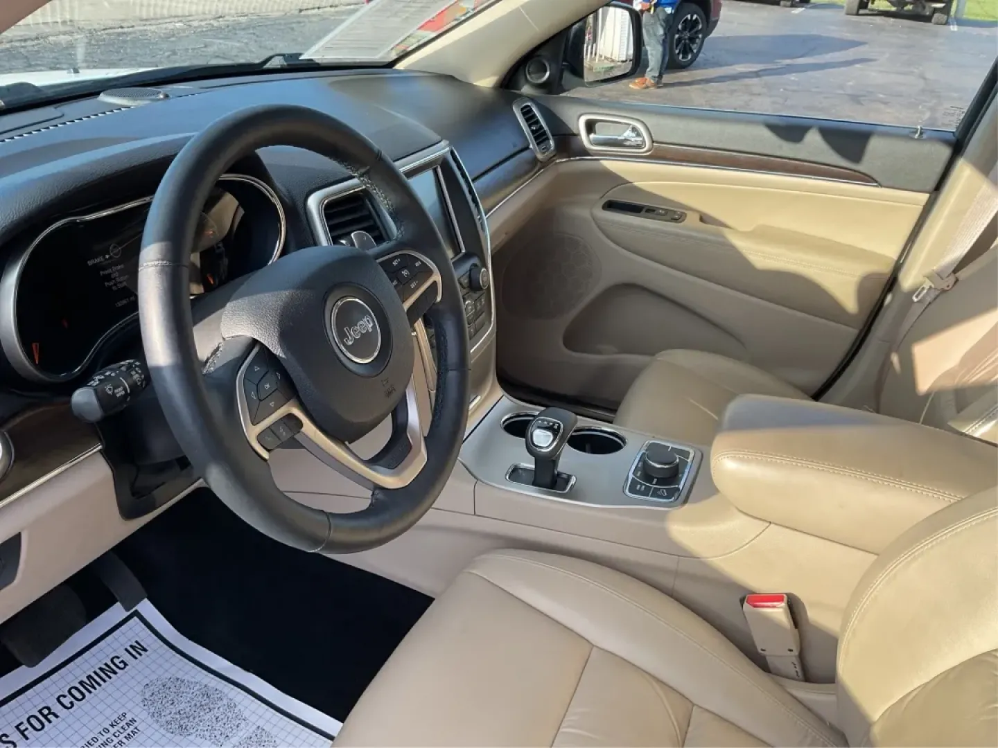 2014 Jeep Grand Cherokee Limited (1C4RJFBG8EC) with an Other engine, located at 1951 S Dayton Lakeview Rd., New Carlisle, OH, 45344, (937) 908-9800, 39.890999, -84.050255 - Are you ready to elevate your weekend adventures or transform your daily commute? Look no further! At Advantage Car and Credit in Troy, OH, we are excited to present this stunning 2014 Jeep Grand Cherokee Limited. This versatile SUV is not just a vehicle; it's a lifestyle enhancer, perfect for famil - Photo#9