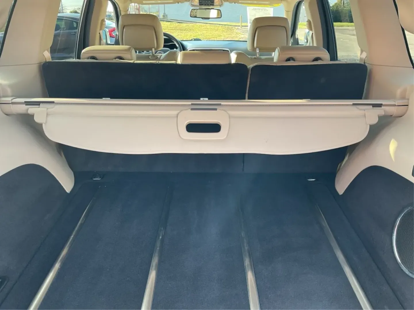 2014 Jeep Grand Cherokee Limited (1C4RJFBG8EC) with an Other engine, located at 1951 S Dayton Lakeview Rd., New Carlisle, OH, 45344, (937) 908-9800, 39.890999, -84.050255 - Are you ready to elevate your weekend adventures or transform your daily commute? Look no further! At Advantage Car and Credit in Troy, OH, we are excited to present this stunning 2014 Jeep Grand Cherokee Limited. This versatile SUV is not just a vehicle; it's a lifestyle enhancer, perfect for famil - Photo#12