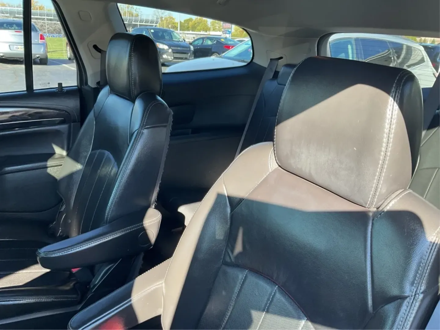 2015 Buick Enclave Leather (5GAKRBKD3FJ) with an 3.6L V-6 gasoline direct injection engine, located at 8750 N County Rd 25A, Piqua, OH, 45356, (937) 908-9800, 40.164391, -84.232513 - **Discover Your Next Adventure with the 2015 Buick Enclave at Advantage Car and Credit - Piqua!**<br /> <br /> Are you ready to elevate your family adventures or daily commutes? The 2015 Buick Enclave is the perfect vehicle for growing families and weekend explorers alike. With its spacious interior - Photo#9