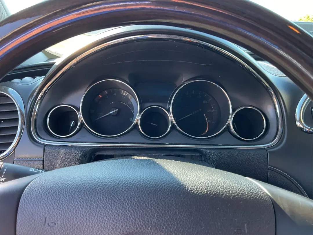 2015 Buick Enclave Leather (5GAKRBKD3FJ) with an 3.6L V-6 gasoline direct injection engine, located at 1230 East Main St, Xenia, OH, 45385, (937) 908-9800, 39.688026, -83.910172 - **Discover Your Next Adventure with the 2015 Buick Enclave at Advantage Car and Credit - Piqua!**<br /> <br /> Are you ready to elevate your family adventures or daily commutes? The 2015 Buick Enclave is the perfect vehicle for growing families and weekend explorers alike. With its spacious interior - Photo#14