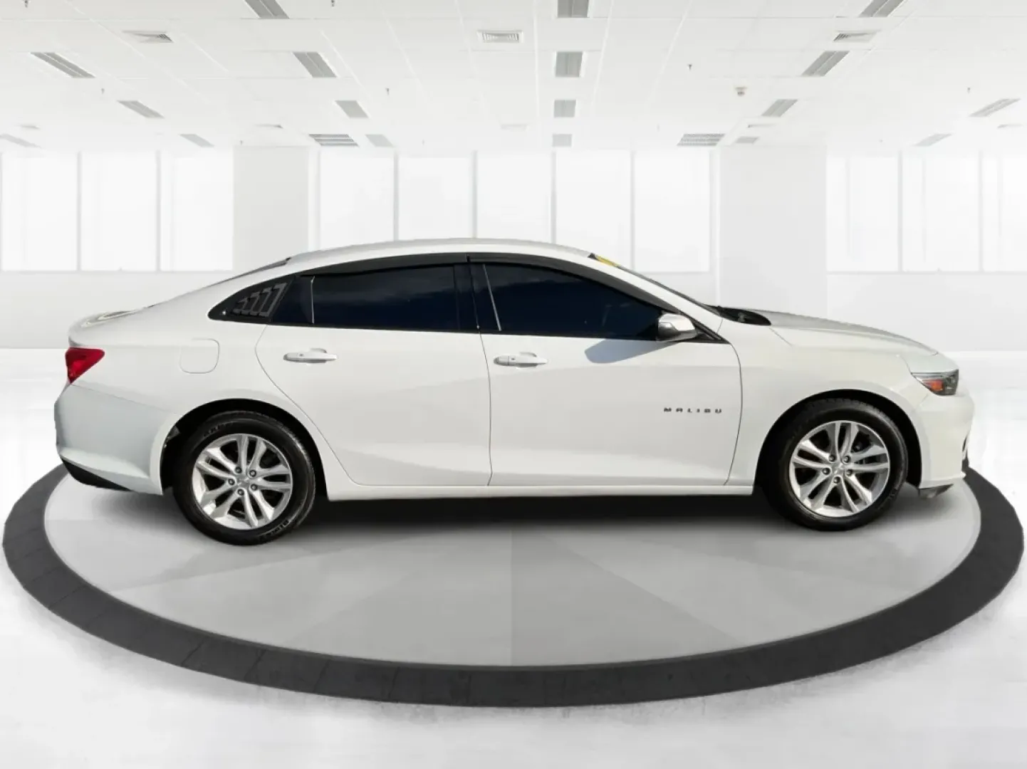 2017 Chevrolet Malibu 1LT (1G1ZE5ST4HF) with an 1.5L I-4 gasoline direct injection engine, located at 1184 Kauffman Ave, Fairborn, OH, 45324, (937) 908-9800, 39.807072, -84.030914 - ### Drive Your Dreams with This 2017 Chevrolet Malibu Perfect for Modern Living!<br /> <br /> Are you in search of a reliable sedan that balances comfort, efficiency, and style? Look no further than this stunning 2017 Chevrolet Malibu 1LT, available now at Advantage Car and Credit in Fairborn, OH. - Photo#1