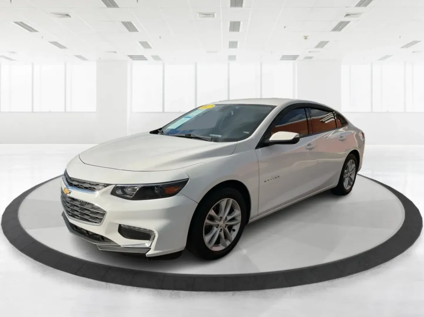 2017 Chevrolet Malibu 1LT (1G1ZE5ST4HF) with an 1.5L I-4 gasoline direct injection engine, located at 1184 Kauffman Ave, Fairborn, OH, 45324, (937) 908-9800, 39.807072, -84.030914 - ### Drive Your Dreams with This 2017 Chevrolet Malibu Perfect for Modern Living!<br /> <br /> Are you in search of a reliable sedan that balances comfort, efficiency, and style? Look no further than this stunning 2017 Chevrolet Malibu 1LT, available now at Advantage Car and Credit in Fairborn, OH. - Photo#8