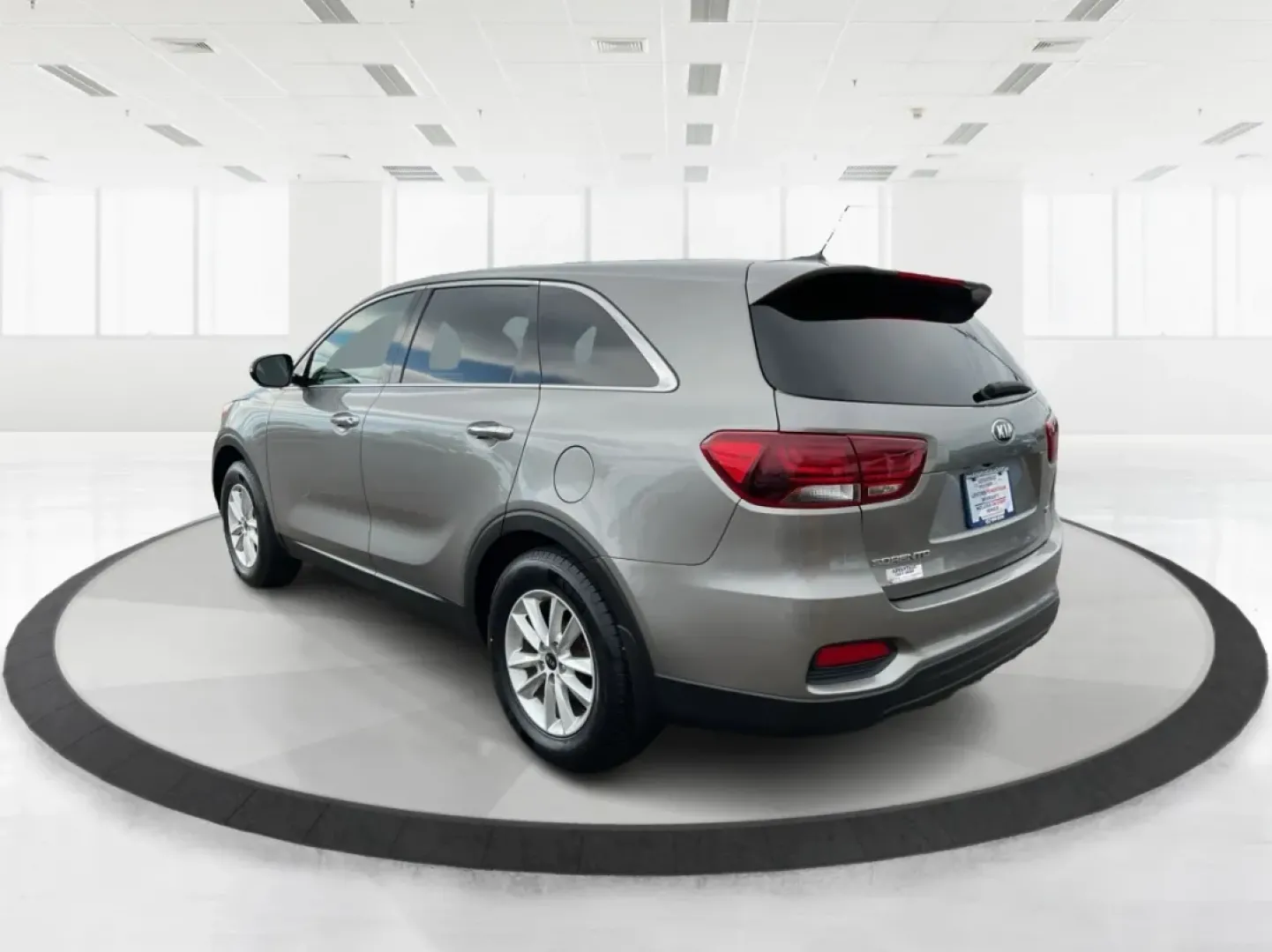 2019 Kia Sorento 2.4L LX (5XYPG4A33KG) with an 2.4L I-4 gasoline direct injection engine, located at 1951 S Dayton Lakeview Rd., New Carlisle, OH, 45344, (937) 908-9800, 39.890999, -84.050255 - **Discover Your Next Adventure with the 2019 Kia Sorento at Advantage Car and Credit!**<br /> <br /> Are you ready to elevate your lifestyle with a vehicle that perfectly blends comfort, versatility, and style? Look no further than the 2019 Kia Sorento, available now at Advantage Car and Credit in N - Photo#4