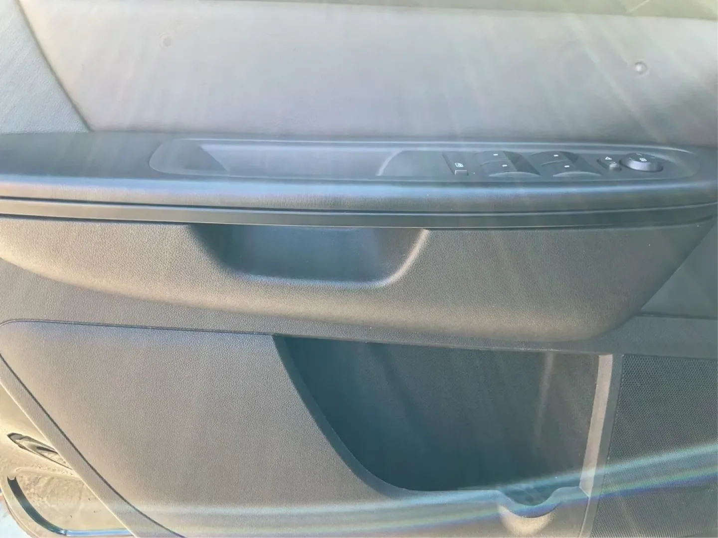 2014 GMC Acadia SLE-2 (1GKKRPKD9EJ) with an 3.6L V-6 gasoline direct injection engine, located at 1099 N County Rd 25A, Troy, OH, 45373, (937) 908-9800, 40.057079, -84.212883 - **Explore Life's Adventures with the 2014 GMC Acadia SLE-2**<br /> <br /> Are you ready to elevate your family road trips, daily commutes, or weekend getaways? The 2014 GMC Acadia SLE-2 is the ideal SUV that seamlessly blends comfort, capability, and style, making it perfect for growing families and - Photo#18