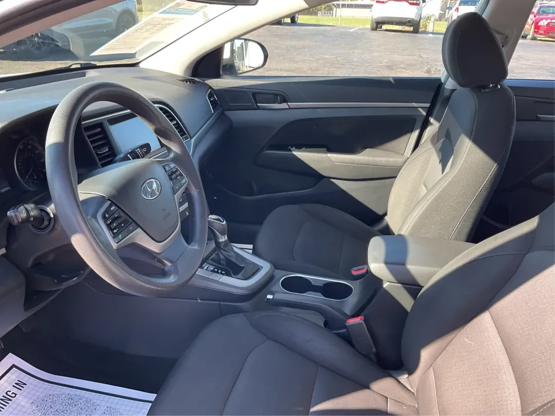 2018 Hyundai Elantra SEL (5NPD84LF6JH) with an Nu 2L I-4 DOHC engine, located at 4508 South Dixie Dr, Moraine, OH, 45439, (937) 908-9800, 39.689976, -84.218452 - **Elevate Your Daily Drive with the 2018 Hyundai Elantra SEL Perfect for Commuters and Families Alike!**<br /> <br /> Are you searching for a reliable and stylish vehicle that fits into your busy lifestyle? At Advantage Car and Credit - Piqua, we understand that finding the right car can be challen - Photo#9