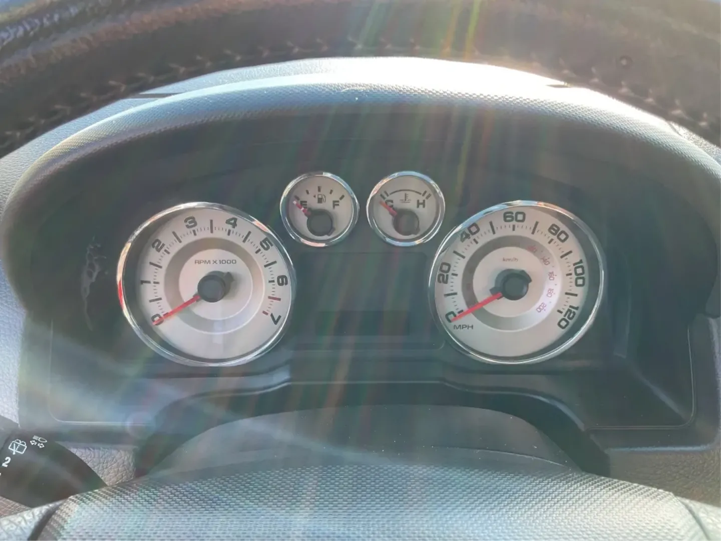 2010 Ford Edge SEL (2FMDK4JC1AB) with an Duratec 3.5L V-6 DOHC engine, located at 1230 East Main St, Xenia, OH, 45385, (937) 908-9800, 39.688026, -83.910172 - Are you in search of a family-friendly SUV that effortlessly combines style, comfort, and functionality? Look no further than this striking 2010 Ford Edge SEL at Advantage Car and Credit in Xenia, OH. Whether you're navigating daily commutes, planning weekend adventures with the family, or simply ru - Photo#15