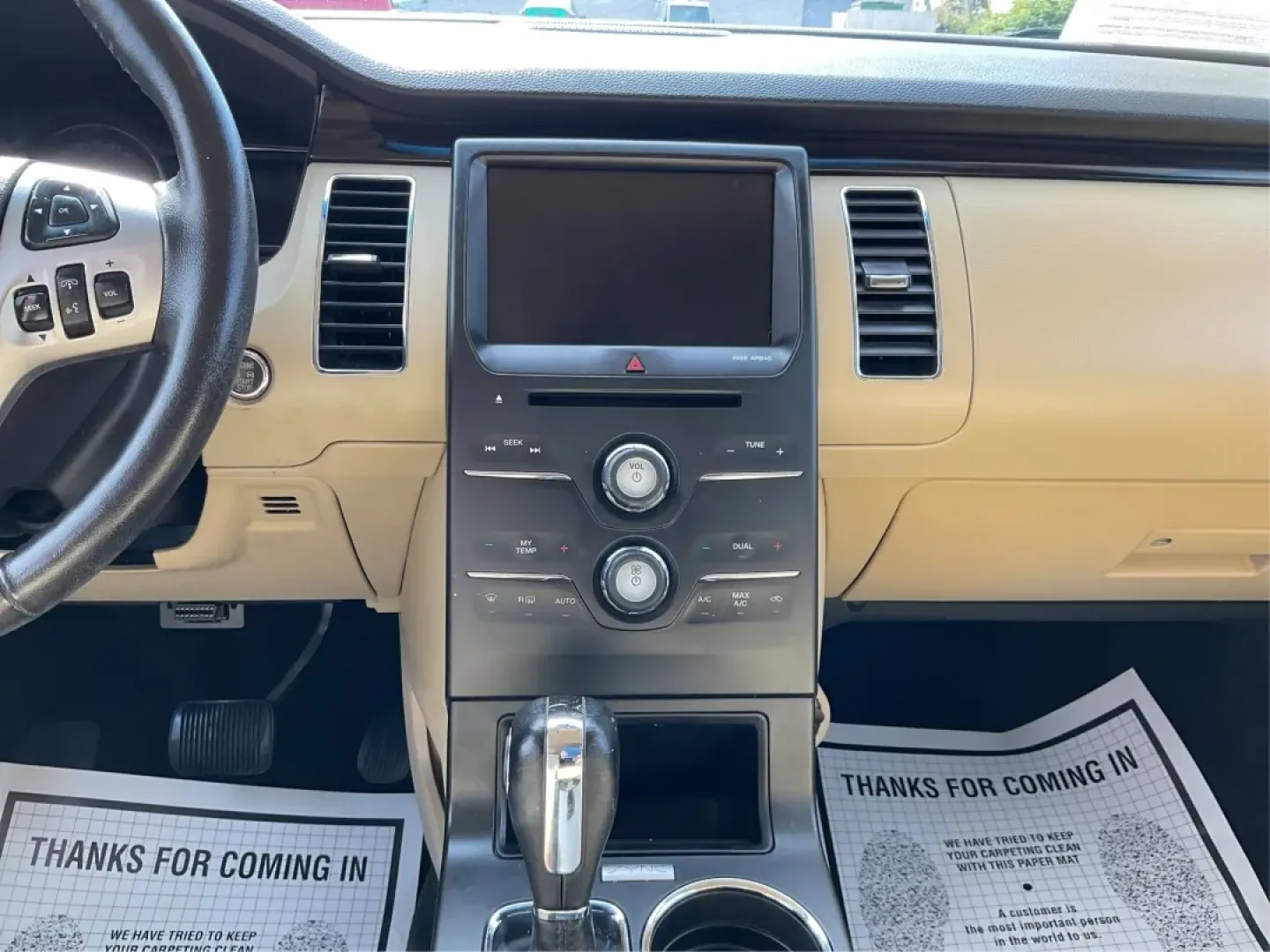 2015 Ford Flex SEL (2FMHK6C89FB) with an 3.5L V-6 DOHC engine, located at 4508 South Dixie Dr, Moraine, OH, 45439, (937) 908-9800, 39.689976, -84.218452 - **Embrace Adventures with the 2015 Ford Flex SEL at Advantage Car and Credit - Moraine!**<br /> <br /> Are you ready to elevate your lifestyle? The 2015 Ford Flex SEL is the perfect blend of comfort, versatility, and style, making it ideal for families and adventurers alike. Whether you're navigatin - Photo#13