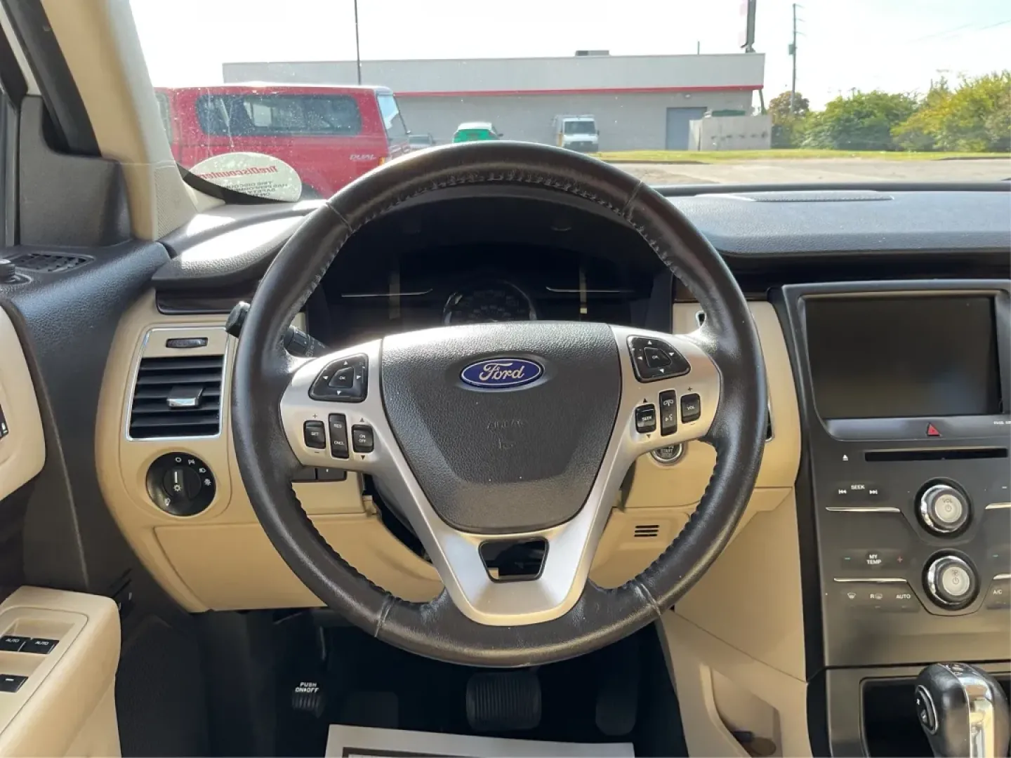 2015 Ford Flex SEL (2FMHK6C89FB) with an 3.5L V-6 DOHC engine, located at 4508 South Dixie Dr, Moraine, OH, 45439, (937) 908-9800, 39.689976, -84.218452 - **Embrace Adventures with the 2015 Ford Flex SEL at Advantage Car and Credit - Moraine!**<br /> <br /> Are you ready to elevate your lifestyle? The 2015 Ford Flex SEL is the perfect blend of comfort, versatility, and style, making it ideal for families and adventurers alike. Whether you're navigatin - Photo#16