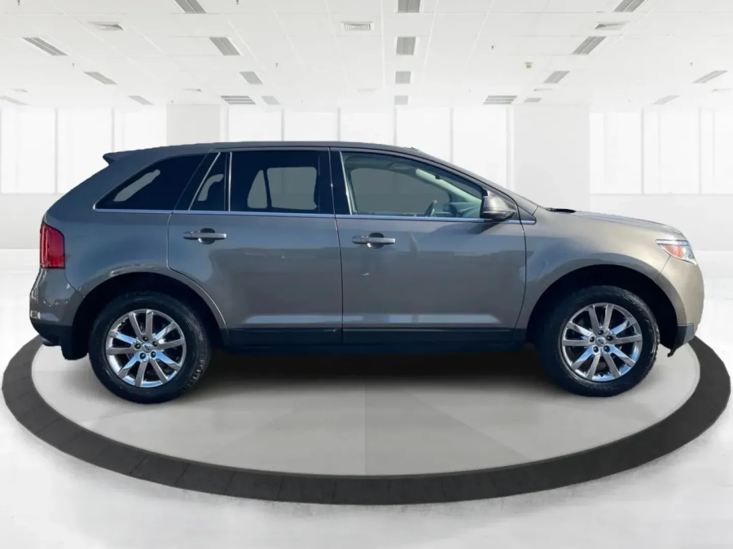 2013 Ford Edge Limited (2FMDK4KC5DB) with an 3.5L V-6 DOHC engine, located at 4508 South Dixie Dr, Moraine, OH, 45439, (937) 908-9800, 39.689976, -84.218452 - **Elevate Your Lifestyle with the 2013 Ford Edge Limited at Advantage Car and Credit - Moraine!**<br /> <br /> Are you searching for the perfect SUV that effortlessly blends comfort, functionality, and style? Look no further than the 2013 Ford Edge Limited, available now at Advantage Car and Credit - Photo#1