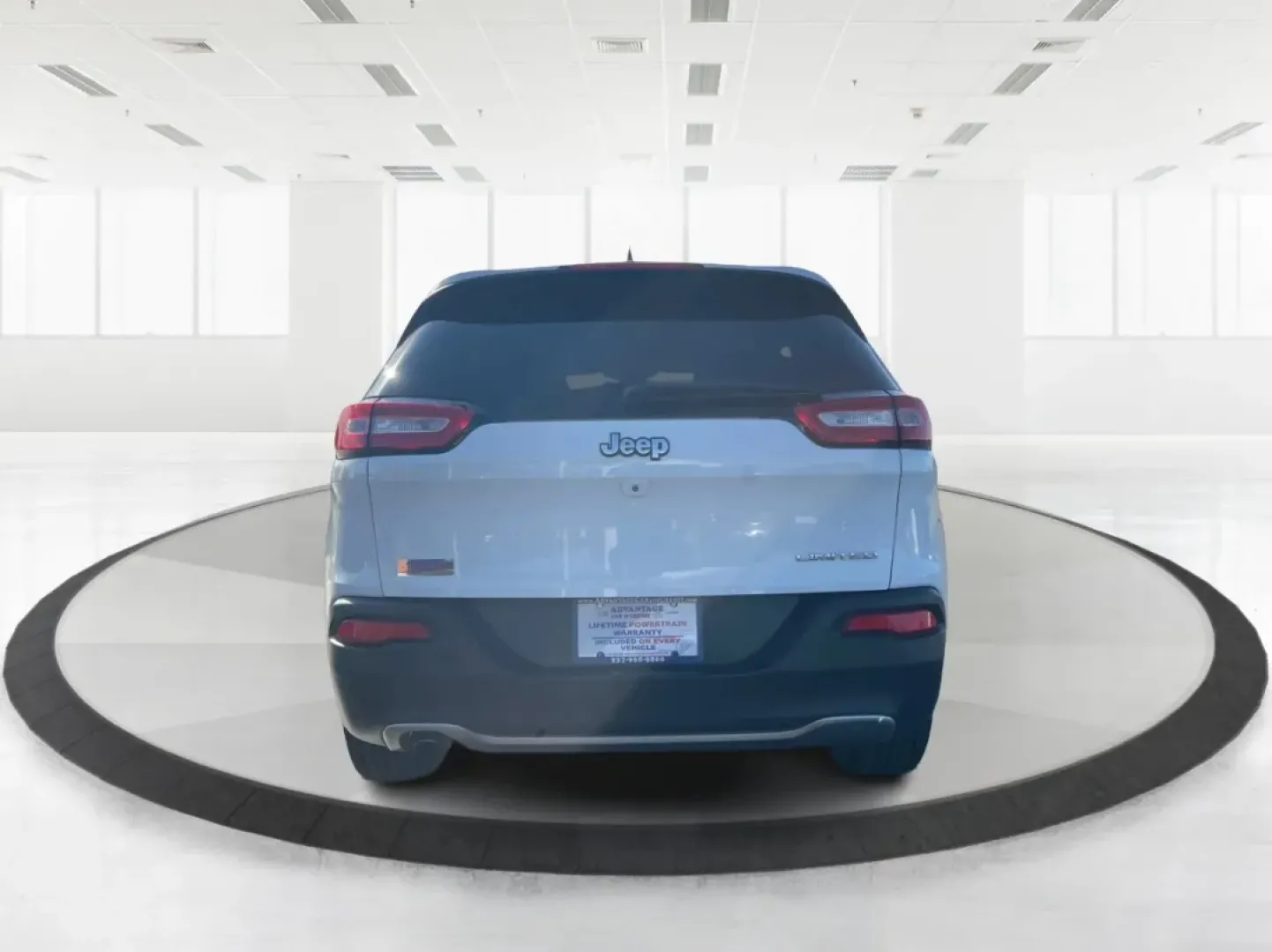 2014 Jeep Cherokee Limited (1C4PJLDB2EW) with an Other engine, located at 1230 East Main St, Xenia, OH, 45385, (937) 908-9800, 39.688026, -83.910172 - **Unleash Your Adventurous Spirit with the 2014 Jeep Cherokee Limited!**<br /> <br /> Are you ready to enhance your lifestyle with a vehicle that perfectly balances comfort, capability, and style? Look no further than the 2014 Jeep Cherokee Limited, available now at Advantage Car and Credit in Xenia - Photo#3