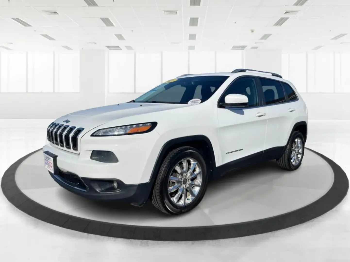 2014 Jeep Cherokee Limited (1C4PJLDB2EW) with an Other engine, located at 1230 East Main St, Xenia, OH, 45385, (937) 908-9800, 39.688026, -83.910172 - **Unleash Your Adventurous Spirit with the 2014 Jeep Cherokee Limited!**<br /> <br /> Are you ready to enhance your lifestyle with a vehicle that perfectly balances comfort, capability, and style? Look no further than the 2014 Jeep Cherokee Limited, available now at Advantage Car and Credit in Xenia - Photo#8