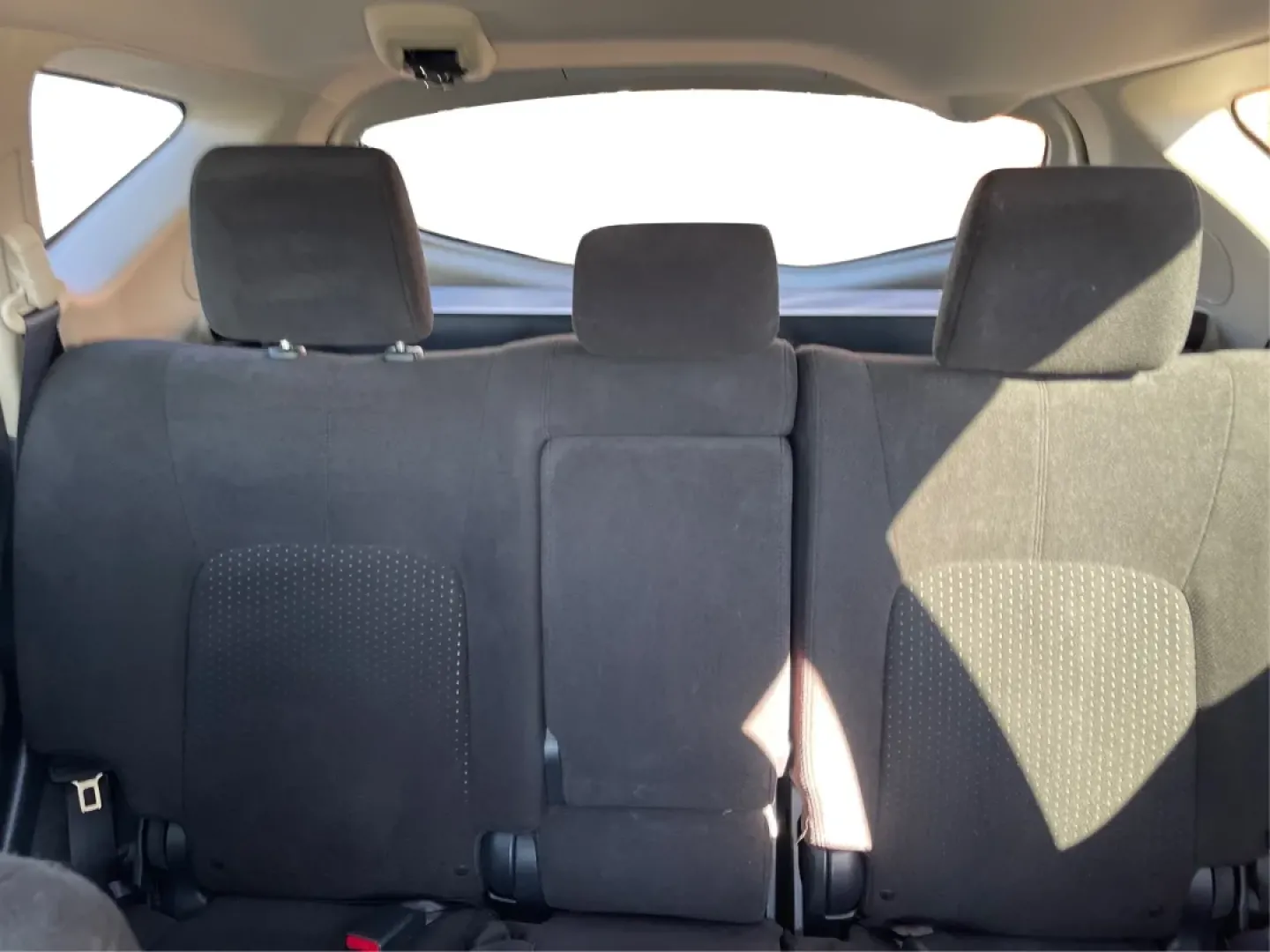 2013 Nissan Murano SV (JN8AZ1MW6DW) with an 3.5L V-6 DOHC engine, located at 401 Woodman Dr, Riverside, OH, 45431, (937) 908-9800, 39.760899, -84.123421 - **Discover the Perfect SUV for Weekend Adventures and Daily Commuting!**<br /> <br /> Are you searching for a reliable vehicle that effortlessly transitions from daily commutes to weekend getaways? Look no further than this stunning 2013 Nissan Murano SV, available now at Advantage Car and Credit - - Photo#14