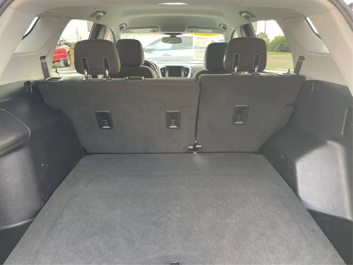 2018 GMC Terrain SLE (3GKALTEV3JL) with an Other engine, located at 8750 N County Rd 25A, Piqua, OH, 45356, (937) 908-9800, 40.164391, -84.232513 - **Adventure Awaits with the 2018 GMC Terrain SLE at Advantage Car and Credit - Piqua!**<br /> <br /> Are you on the lookout for a versatile SUV that adapts to your lifestyle, whether you're taking the kids to school, heading to work, or embarking on a weekend getaway? Look no further! The 2018 GMC T - Photo#12