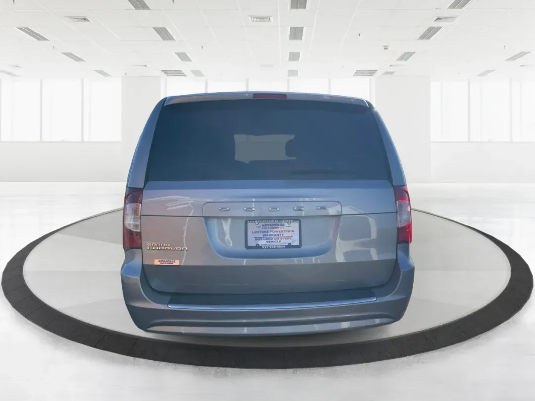 2016 Dodge Grand Caravan SE (2C4RDGBG0GR) with an Pentastar 3.6L V-6 DOHC engine, located at 1230 East Main St, Xenia, OH, 45385, (937) 908-9800, 39.688026, -83.910172 - **Experience the Freedom of Family Adventures with the 2016 Dodge Grand Caravan SE!** <br /> <br /> Are you in search of the perfect vehicle for family road trips, daily commutes, or weekend adventures? Look no further than the 2016 Dodge Grand Caravan SE, available at Advantage Car and Credit in X - Photo#3