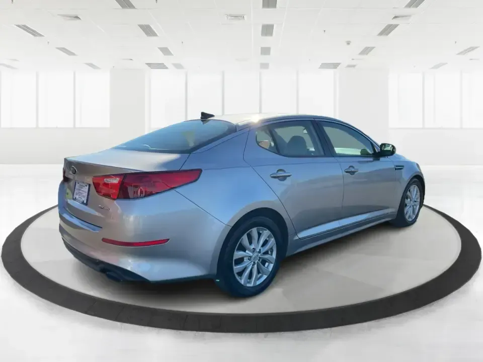 2015 Kia Optima EX (5XXGN4A74FG) with an Theta II 2.4L I-4 gasoline direct injection engine, 6-Speed Automatic transmission, located at 1099 N County Rd 25A, Troy, OH, 45373, (937) 908-9800, 40.057079, -84.212883 - Experience the perfect blend of style, comfort, and reliability with this 2015 Kia Optima EX at Advantage Car and Credit in Xenia, OH. Whether you're embarking on daily commutes, family road trips, or simply looking for a trusty companion for your adventures, this vehicle is designed to meet your di - Photo#2