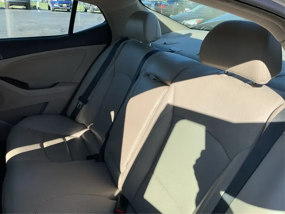 2015 Kia Optima EX (5XXGN4A74FG) with an Theta II 2.4L I-4 gasoline direct injection engine, 6-Speed Automatic transmission, located at 1099 N County Rd 25A, Troy, OH, 45373, (937) 908-9800, 40.057079, -84.212883 - Experience the perfect blend of style, comfort, and reliability with this 2015 Kia Optima EX at Advantage Car and Credit in Xenia, OH. Whether you're embarking on daily commutes, family road trips, or simply looking for a trusty companion for your adventures, this vehicle is designed to meet your di - Photo#10