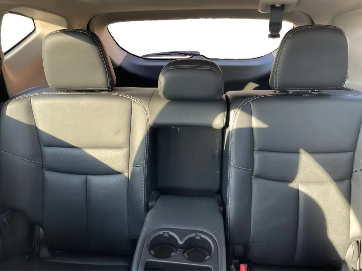 2018 Nissan Murano SL (5N1AZ2MG3JN) with an 3.5L V-6 DOHC engine, located at 880 E. National Road, Vandalia, OH, 45377, (937) 908-9800, 39.891918, -84.183594 - **Discover Your Next Adventure with the 2018 Nissan Murano SL Perfect for Growing Families and Weekend Getaways!**<br /> <br /> Are you ready to elevate your driving experience? At Advantage Car and Credit in Vandalia, OH, we are excited to offer a superb 2018 Nissan Murano SL that perfectly balanc - Photo#14