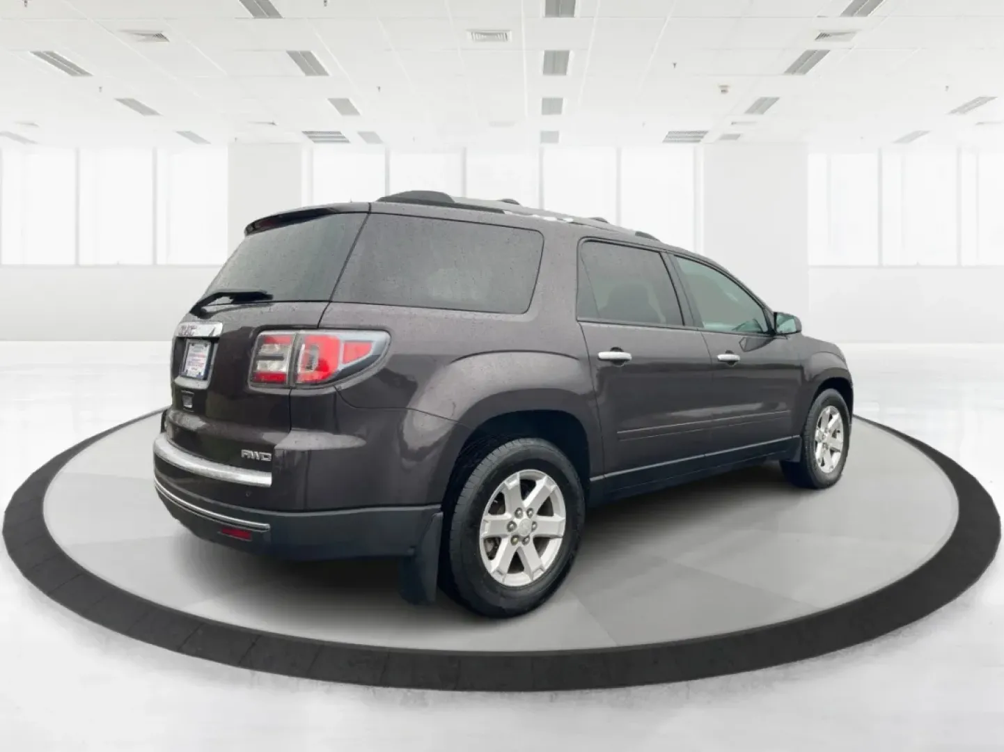 2015 GMC Acadia SLE-2 (1GKKVPKD4FJ) with an 3.6L V-6 gasoline direct injection engine, located at 1099 N County Rd 25A, Troy, OH, 45373, (937) 908-9800, 40.057079, -84.212883 - **Explore the Open Road with the 2015 GMC Acadia SLE-2 Your Family's Adventure Awaits!**<br /> <br /> Are you ready to elevate your family adventures? The 2015 GMC Acadia SLE-2 is the perfect choice for families seeking both comfort and versatility. With its spacious interior, powerful performance, - Photo#2