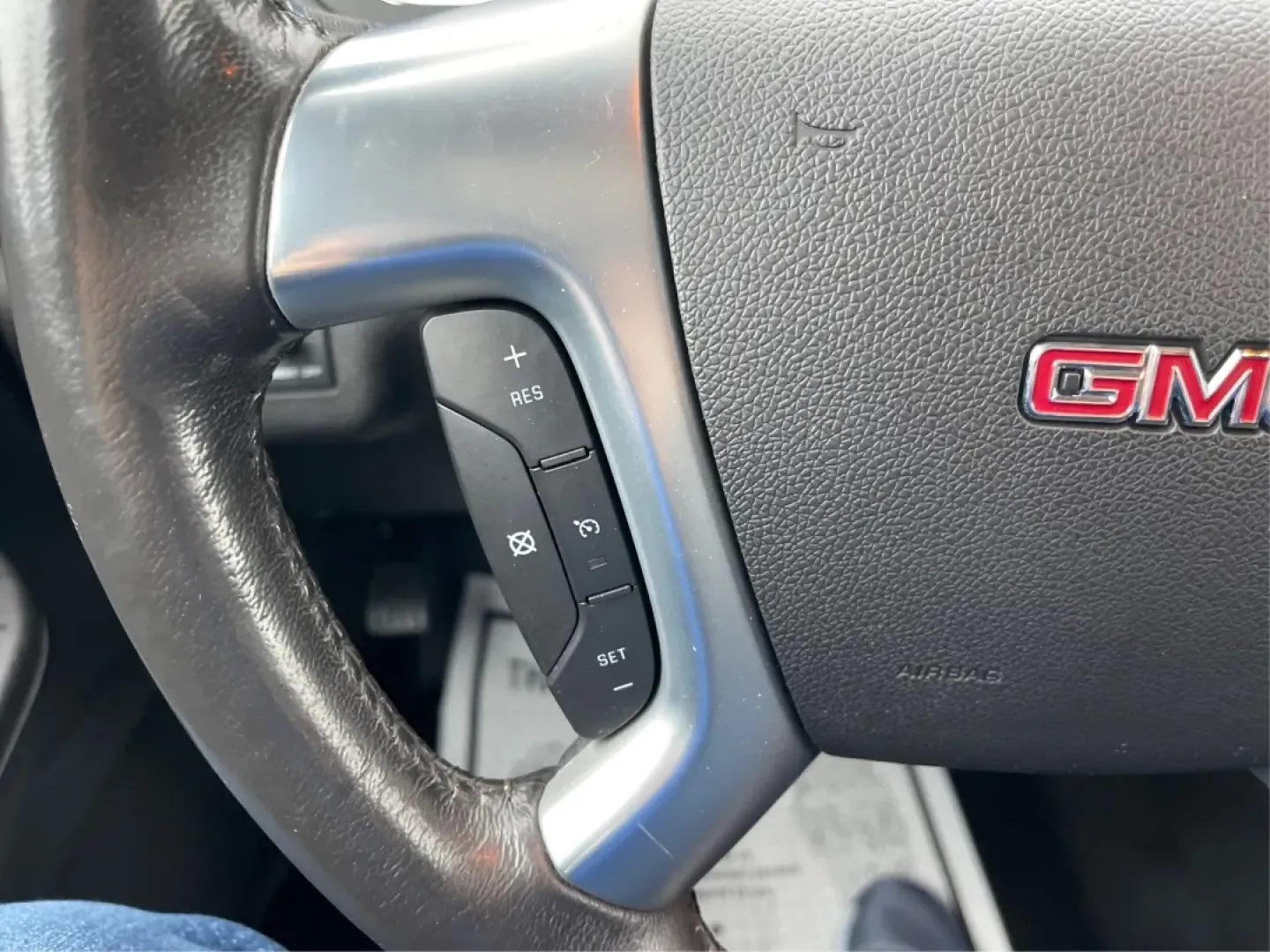 2015 GMC Acadia SLE-2 (1GKKVPKD4FJ) with an 3.6L V-6 gasoline direct injection engine, located at 1099 N County Rd 25A, Troy, OH, 45373, (937) 908-9800, 40.057079, -84.212883 - **Explore the Open Road with the 2015 GMC Acadia SLE-2 Your Family's Adventure Awaits!**<br /> <br /> Are you ready to elevate your family adventures? The 2015 GMC Acadia SLE-2 is the perfect choice for families seeking both comfort and versatility. With its spacious interior, powerful performance, - Photo#16