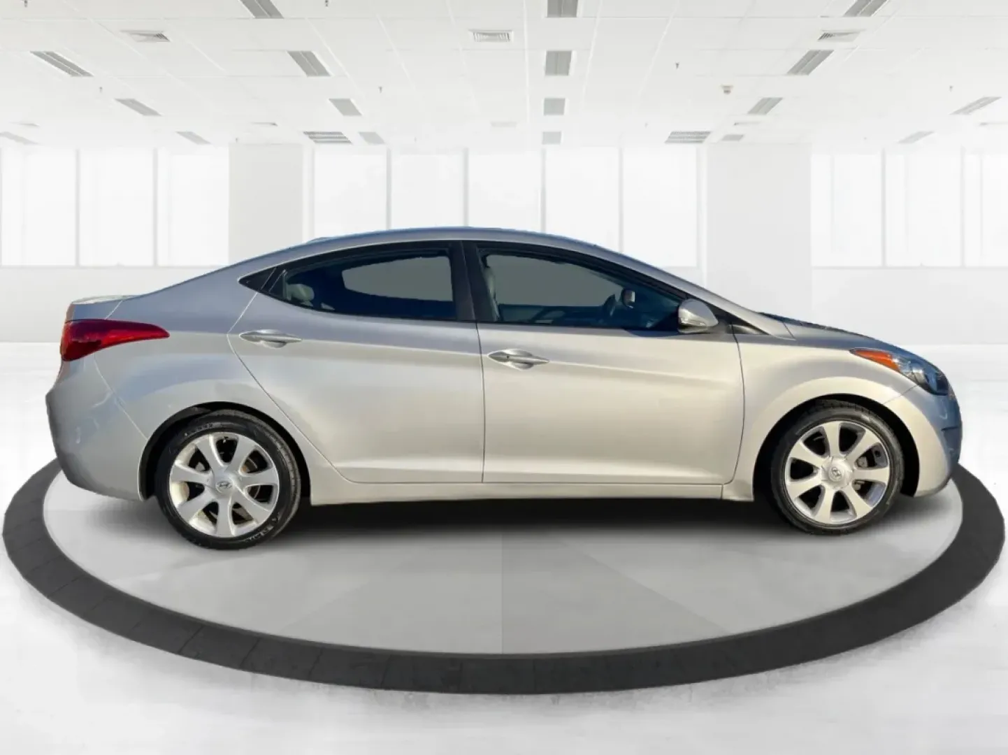 2013 Hyundai Elantra Limited (5NPDH4AE8DH) with an 1.8L I-4 DOHC engine, located at 1099 N County Rd 25A, Troy, OH, 45373, (937) 908-9800, 40.057079, -84.212883 - Elevate your daily commute and family adventures with the versatile and stylish 2013 Hyundai Elantra Limited, available now at Advantage Car and Credit - Troy. This exceptional sedan is designed for those who appreciate a blend of comfort, efficiency, and advanced technology, making it an ideal choi - Photo#1