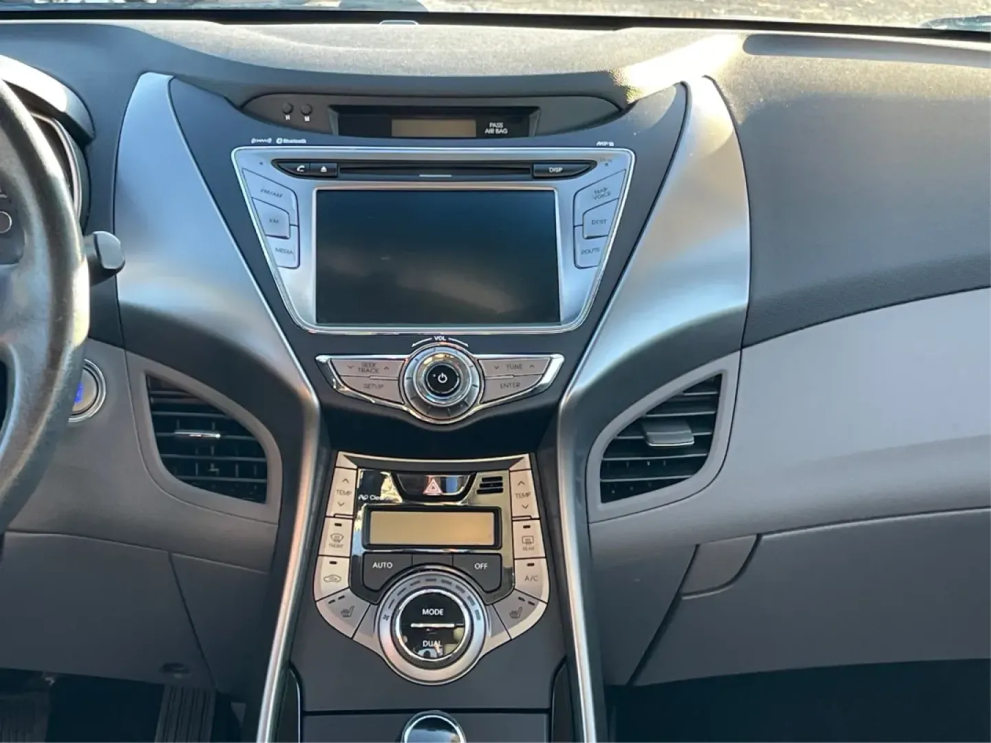 2013 Hyundai Elantra Limited (5NPDH4AE8DH) with an 1.8L I-4 DOHC engine, located at 1099 N County Rd 25A, Troy, OH, 45373, (937) 908-9800, 40.057079, -84.212883 - Elevate your daily commute and family adventures with the versatile and stylish 2013 Hyundai Elantra Limited, available now at Advantage Car and Credit - Troy. This exceptional sedan is designed for those who appreciate a blend of comfort, efficiency, and advanced technology, making it an ideal choi - Photo#13