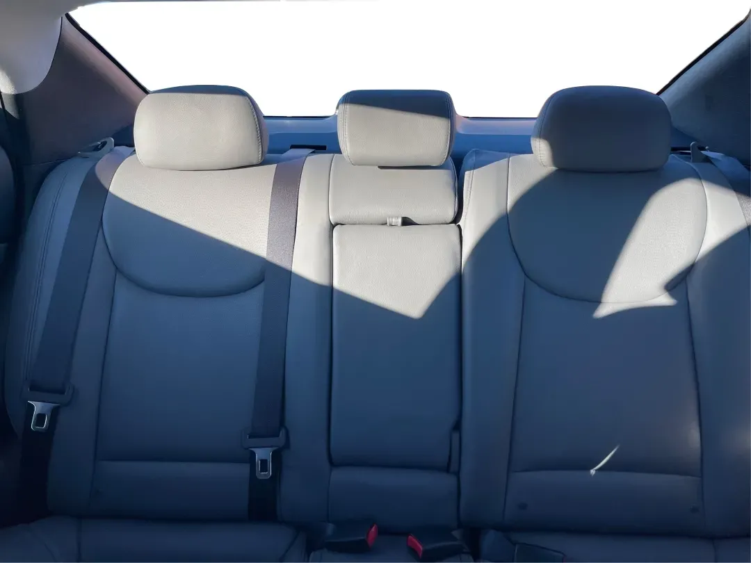 2013 Hyundai Elantra Limited (5NPDH4AE8DH) with an 1.8L I-4 DOHC engine, located at 1099 N County Rd 25A, Troy, OH, 45373, (937) 908-9800, 40.057079, -84.212883 - Elevate your daily commute and family adventures with the versatile and stylish 2013 Hyundai Elantra Limited, available now at Advantage Car and Credit - Troy. This exceptional sedan is designed for those who appreciate a blend of comfort, efficiency, and advanced technology, making it an ideal choi - Photo#14