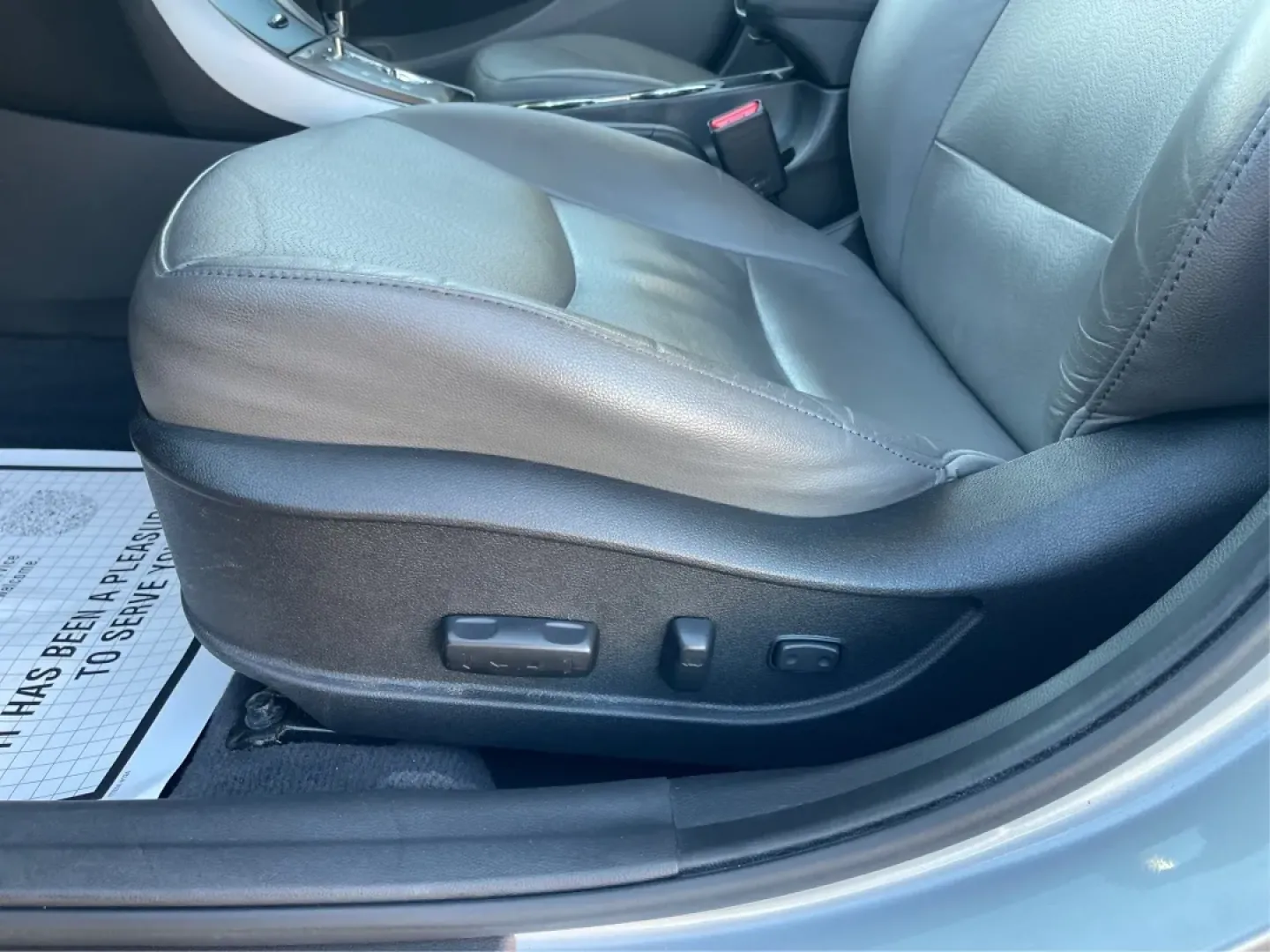 2013 Hyundai Elantra Limited (5NPDH4AE8DH) with an 1.8L I-4 DOHC engine, located at 1099 N County Rd 25A, Troy, OH, 45373, (937) 908-9800, 40.057079, -84.212883 - Elevate your daily commute and family adventures with the versatile and stylish 2013 Hyundai Elantra Limited, available now at Advantage Car and Credit - Troy. This exceptional sedan is designed for those who appreciate a blend of comfort, efficiency, and advanced technology, making it an ideal choi - Photo#18