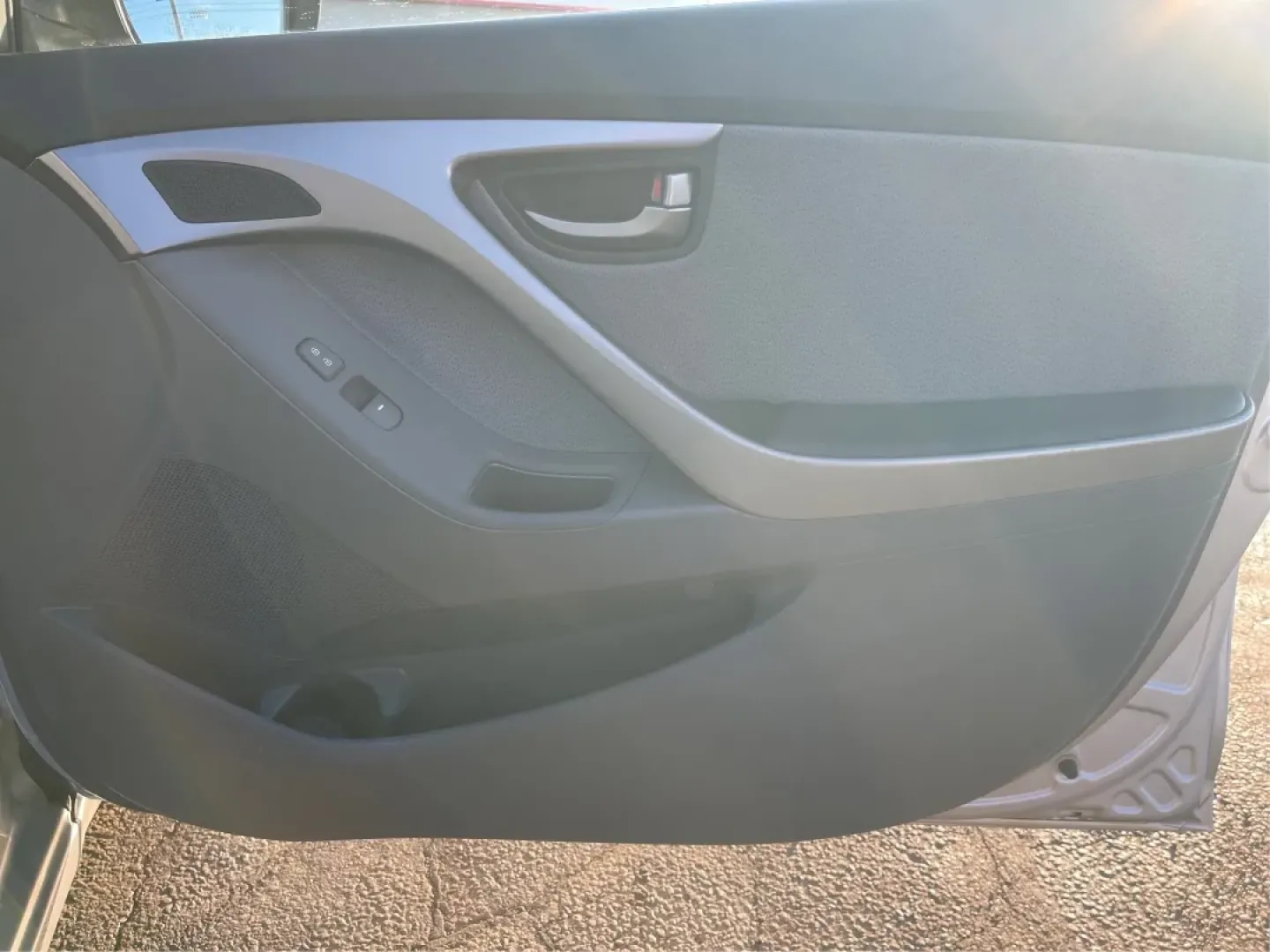 2013 Hyundai Elantra Limited (5NPDH4AE8DH) with an 1.8L I-4 DOHC engine, located at 1099 N County Rd 25A, Troy, OH, 45373, (937) 908-9800, 40.057079, -84.212883 - Elevate your daily commute and family adventures with the versatile and stylish 2013 Hyundai Elantra Limited, available now at Advantage Car and Credit - Troy. This exceptional sedan is designed for those who appreciate a blend of comfort, efficiency, and advanced technology, making it an ideal choi - Photo#20