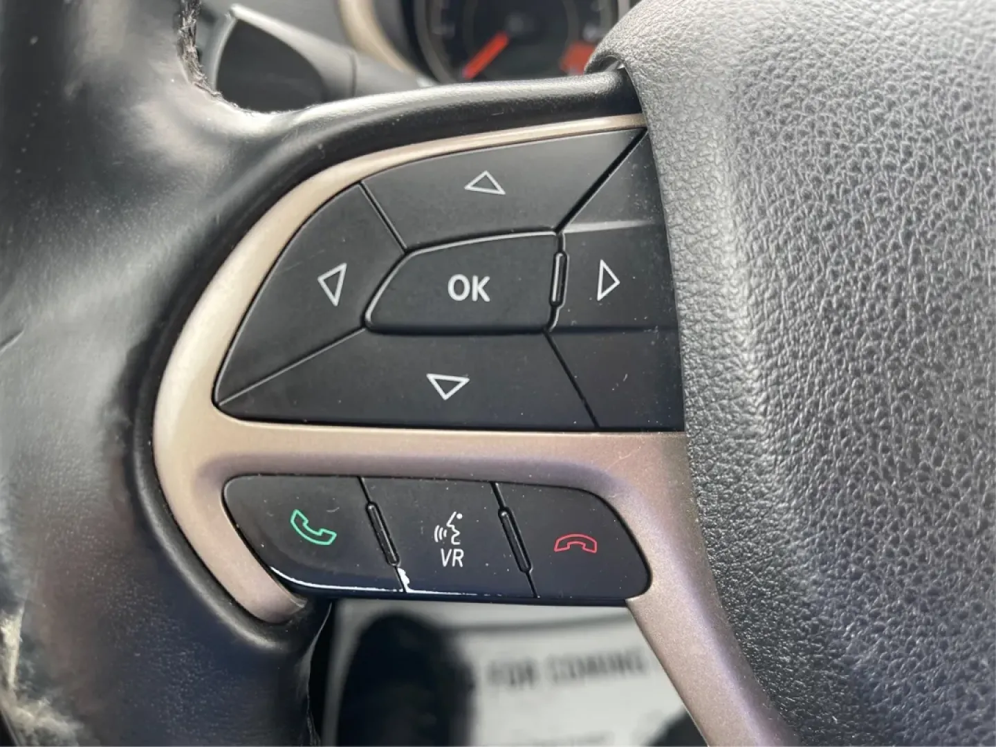 2015 Jeep Cherokee Latitude (1C4PJMCB7FW) with an Other engine, located at 4508 South Dixie Dr, Moraine, OH, 45439, (937) 908-9800, 39.689976, -84.218452 - **Adventure Awaits with the 2015 Jeep Cherokee Latitude - Perfect for Your Next Journey!**<br /> <br /> If you're searching for a versatile, reliable vehicle that seamlessly fits into your busy lifestyle, look no further than this stunning 2015 Jeep Cherokee Latitude, now available at Advantage Car - Photo#16