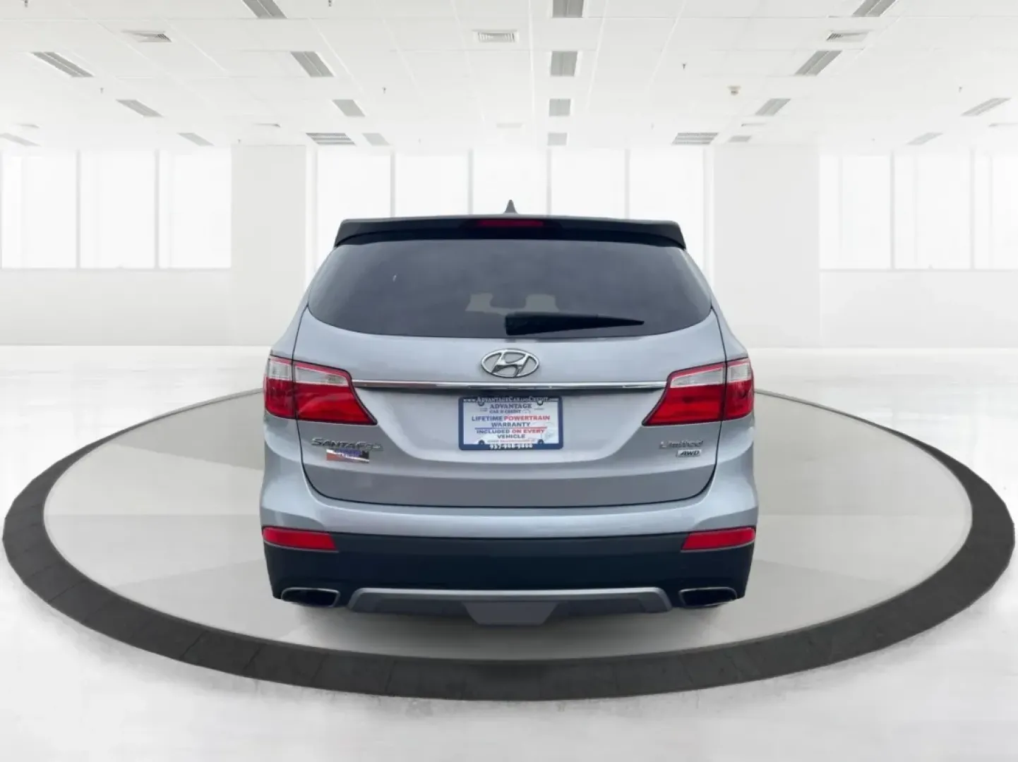 2014 Hyundai Santa Fe Limited (KM8SNDHF0EU) with an Lambda II 3.3L V-6 gasoline direct injection engine, located at 1099 N County Rd 25A, Troy, OH, 45373, (937) 908-9800, 40.057079, -84.212883 - **Rediscover Adventures with the 2014 Hyundai Santa Fe Limited Perfect for Families and Explorers Alike!**<br /> <br /> Are you searching for a reliable and spacious SUV that can accommodate your growing family or be the perfect companion for weekend getaways? Look no further than this stunning 201 - Photo#3