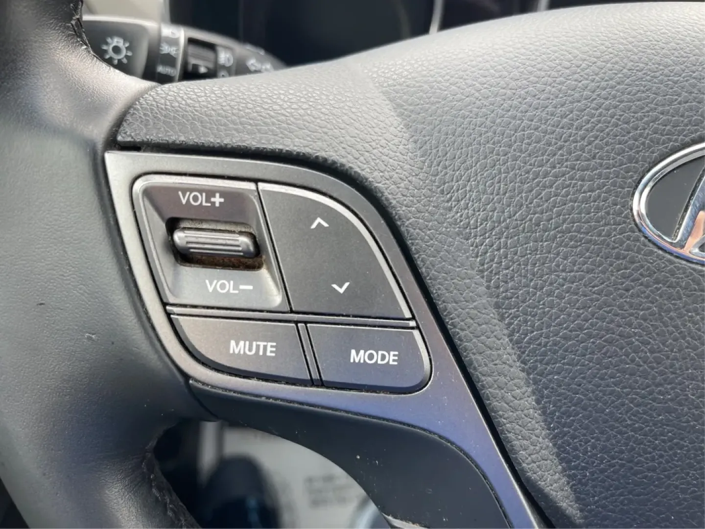 2014 Hyundai Santa Fe Limited (KM8SNDHF0EU) with an Lambda II 3.3L V-6 gasoline direct injection engine, located at 1099 N County Rd 25A, Troy, OH, 45373, (937) 908-9800, 40.057079, -84.212883 - **Rediscover Adventures with the 2014 Hyundai Santa Fe Limited Perfect for Families and Explorers Alike!**<br /> <br /> Are you searching for a reliable and spacious SUV that can accommodate your growing family or be the perfect companion for weekend getaways? Look no further than this stunning 201 - Photo#16