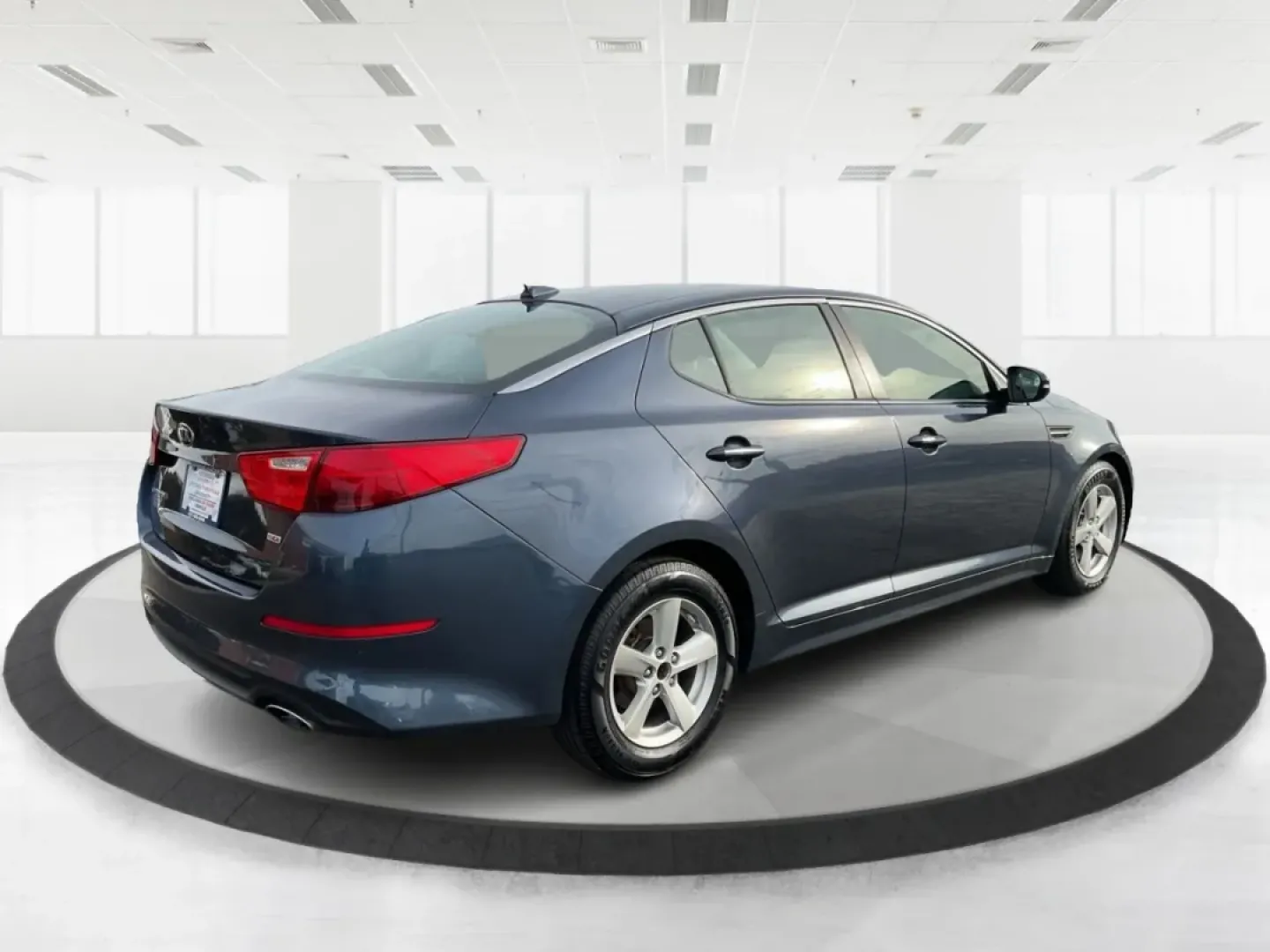 2015 Kia Optima LX (5XXGM4A77FG) with an Theta II 2.4L I-4 gasoline direct injection engine, located at 8750 N County Rd 25A, Piqua, OH, 45356, (937) 908-9800, 40.164391, -84.232513 - Are you seeking a reliable and stylish vehicle that's perfect for your daily commute or weekend getaways? Look no further than this outstanding 2015 Kia Optima LX, available now at Advantage Car and Credit in Piqua, OH! This sleek sedan combines functionality and comfort, making it an ideal choice f - Photo#2